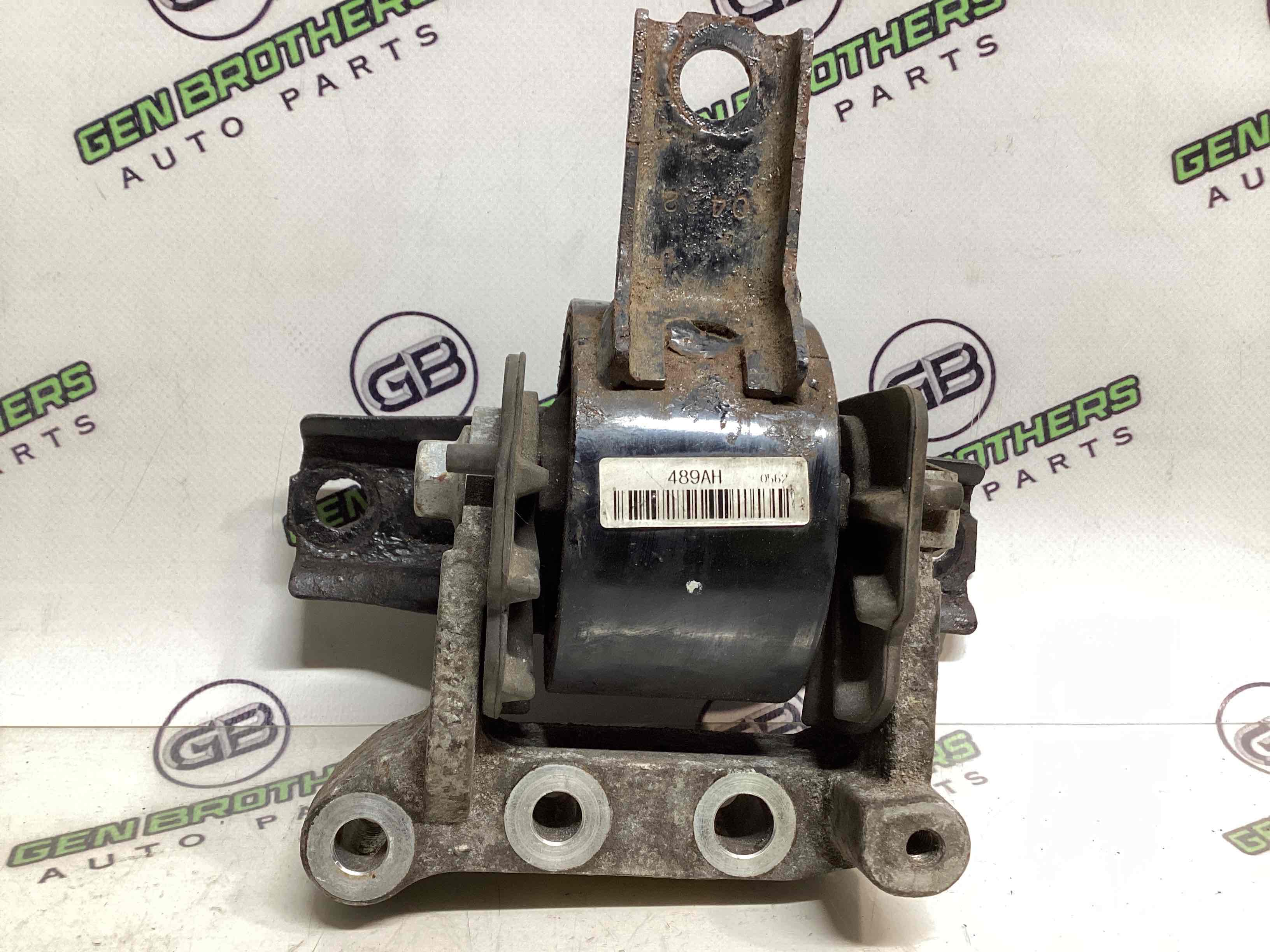 Подушка кріплення двигуна