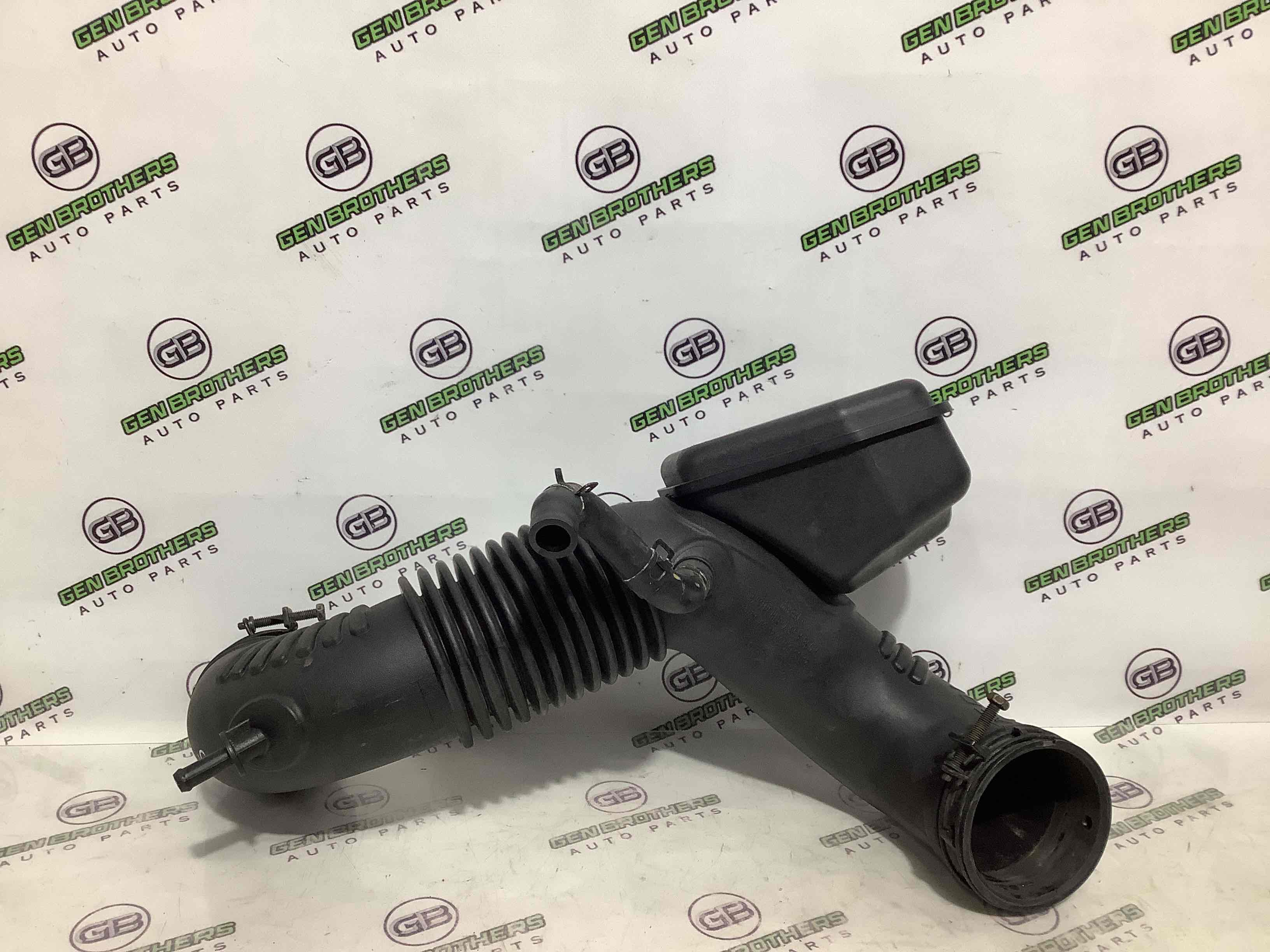 Патрубок повітряного фільтра