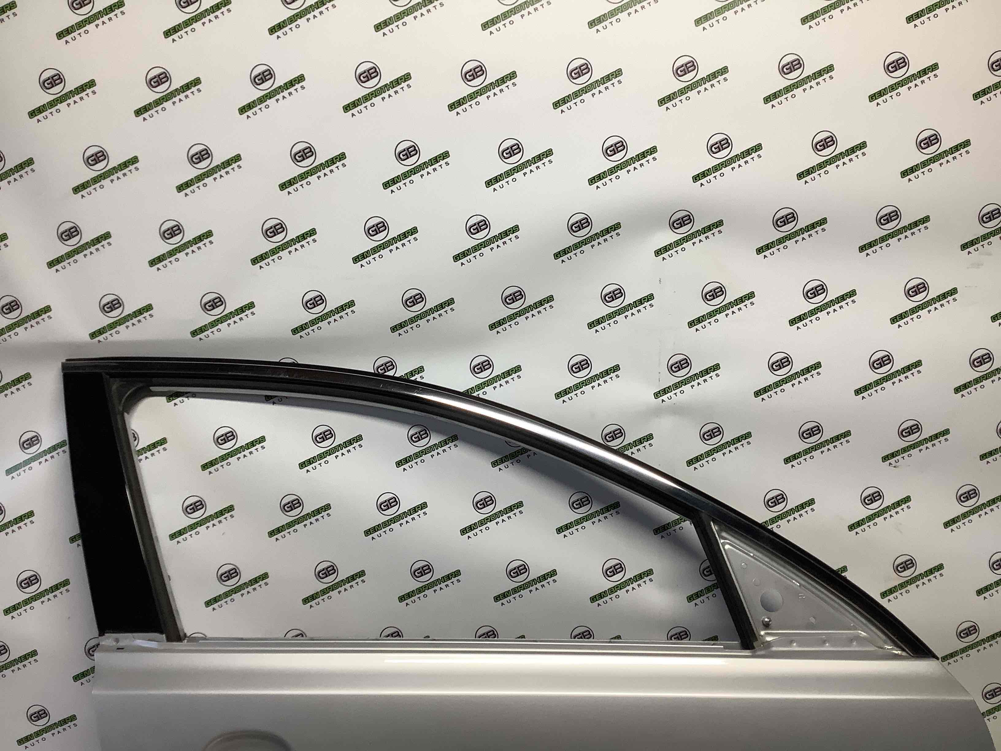 Дверь передняя правая