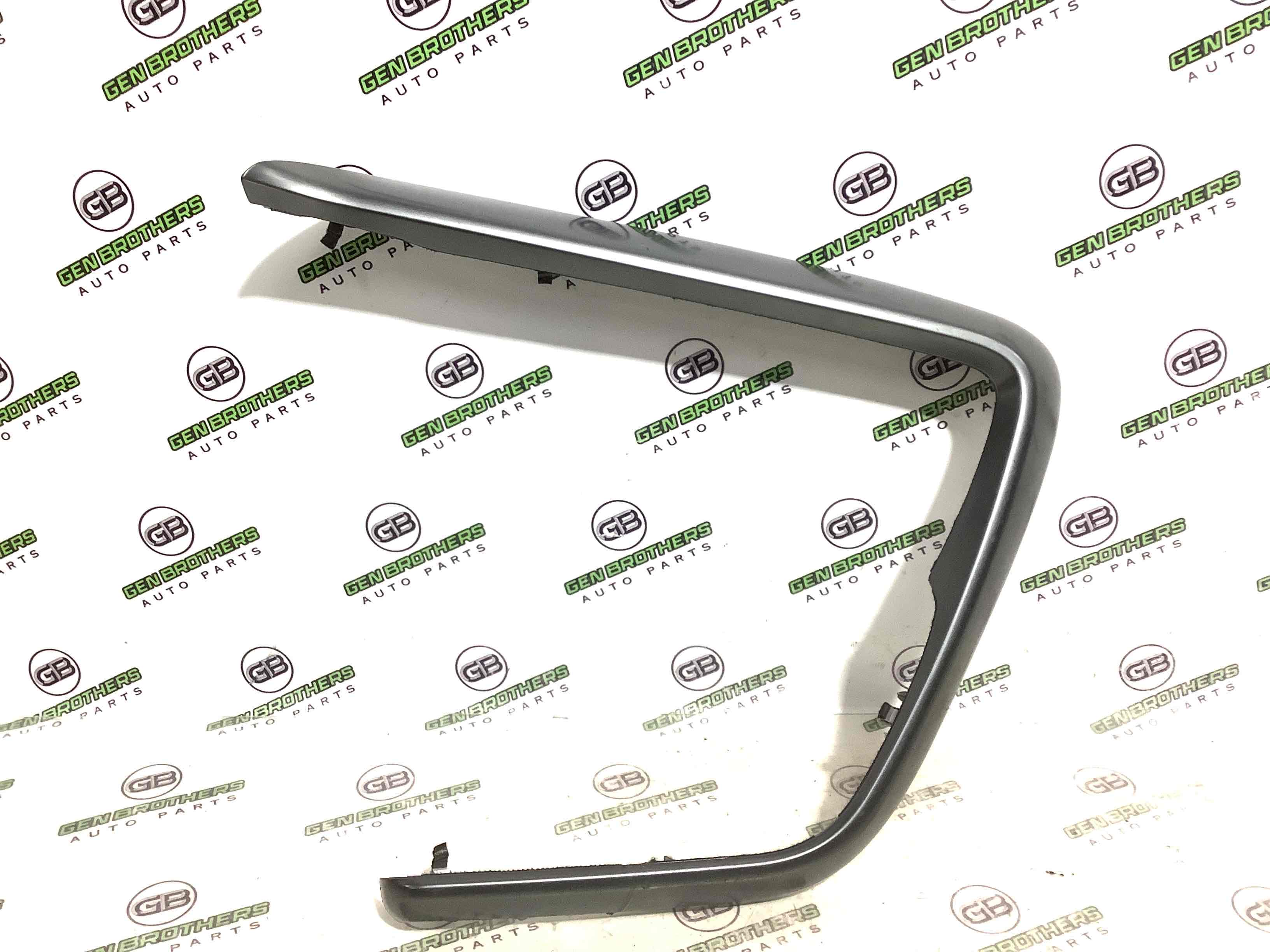 Обшивка приборной панели торпедо