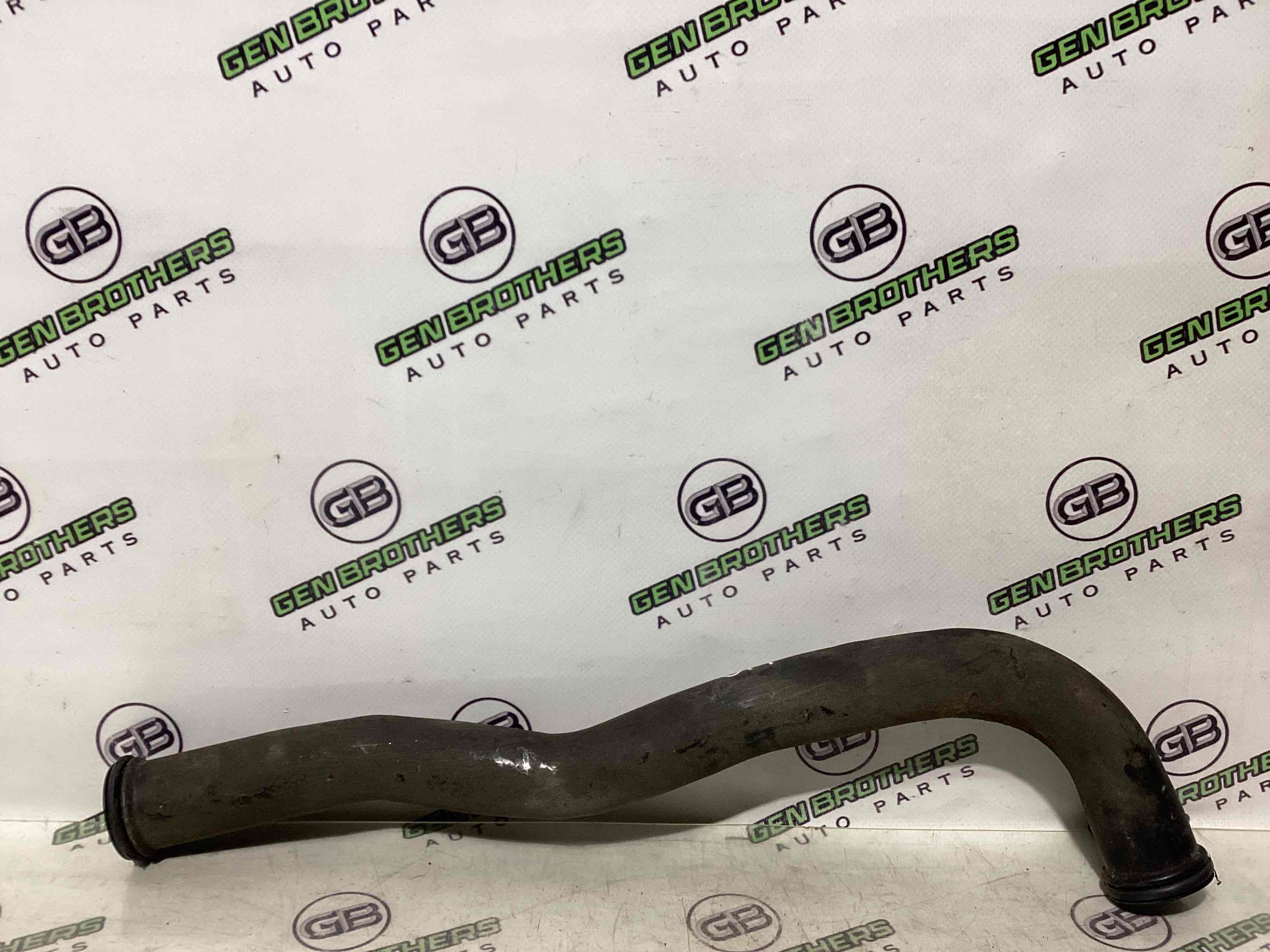 Патрубок трубопровід, шланг