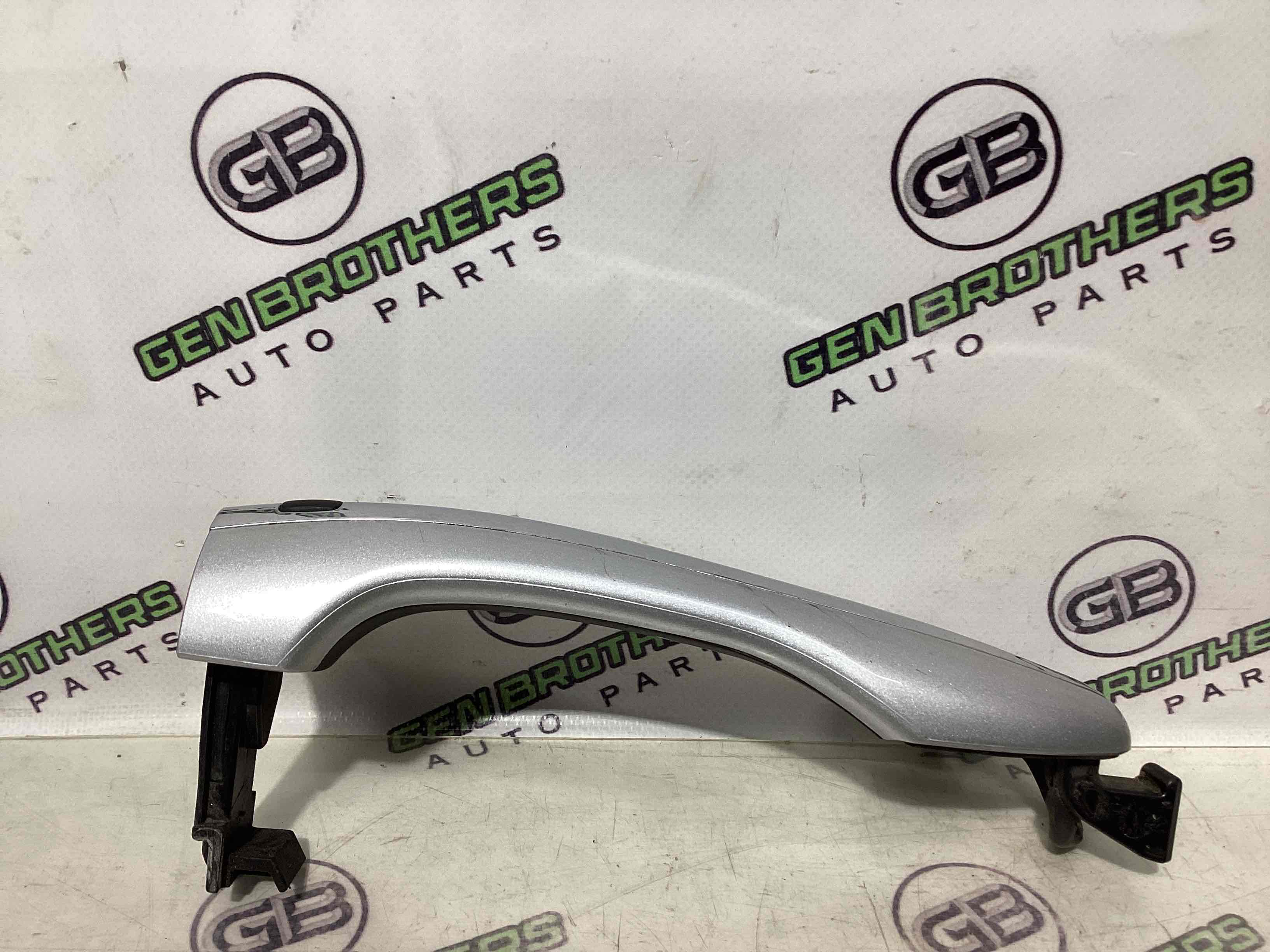 Ручка двері зовнішня