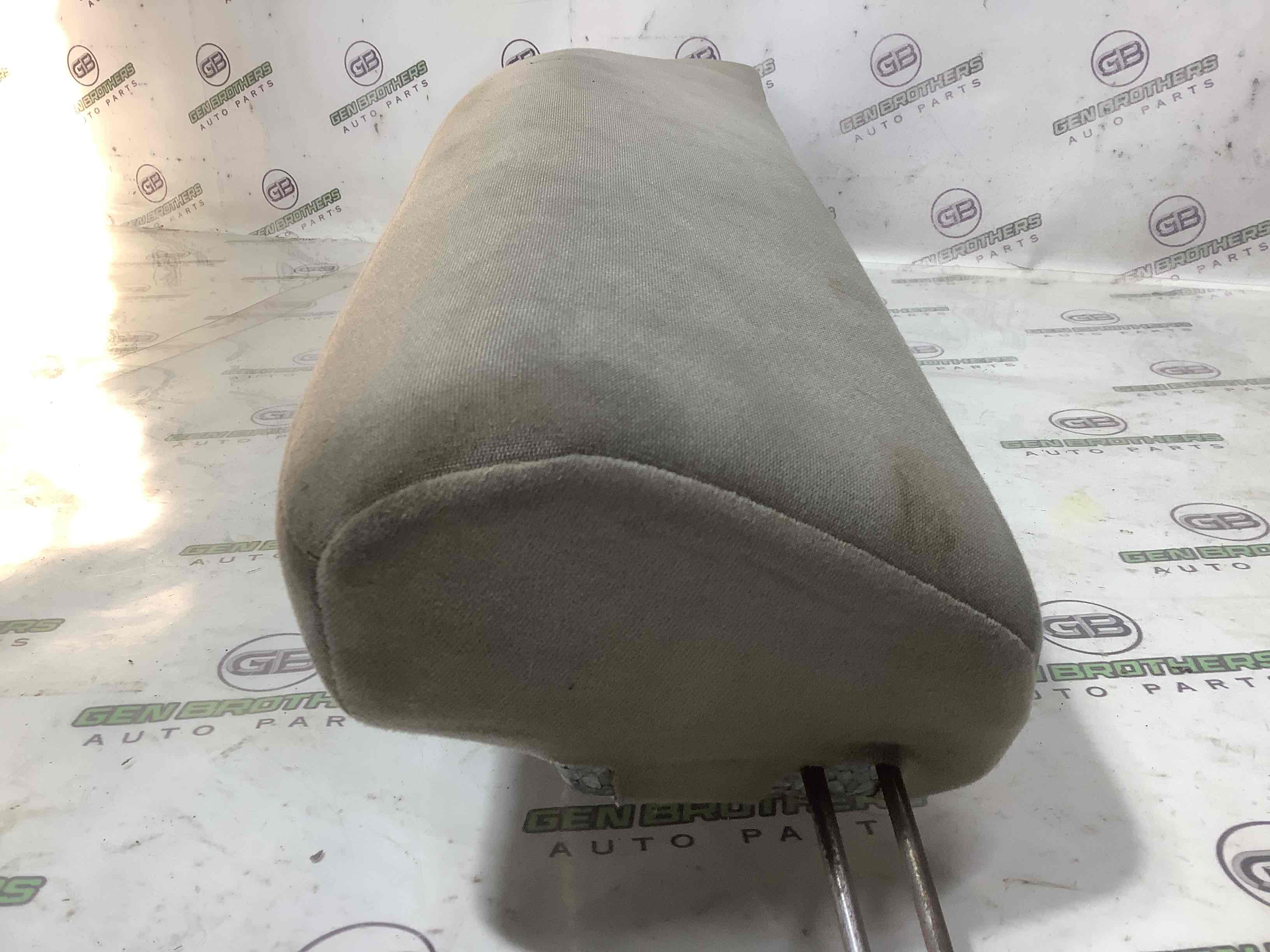 Задній ряд сидінь