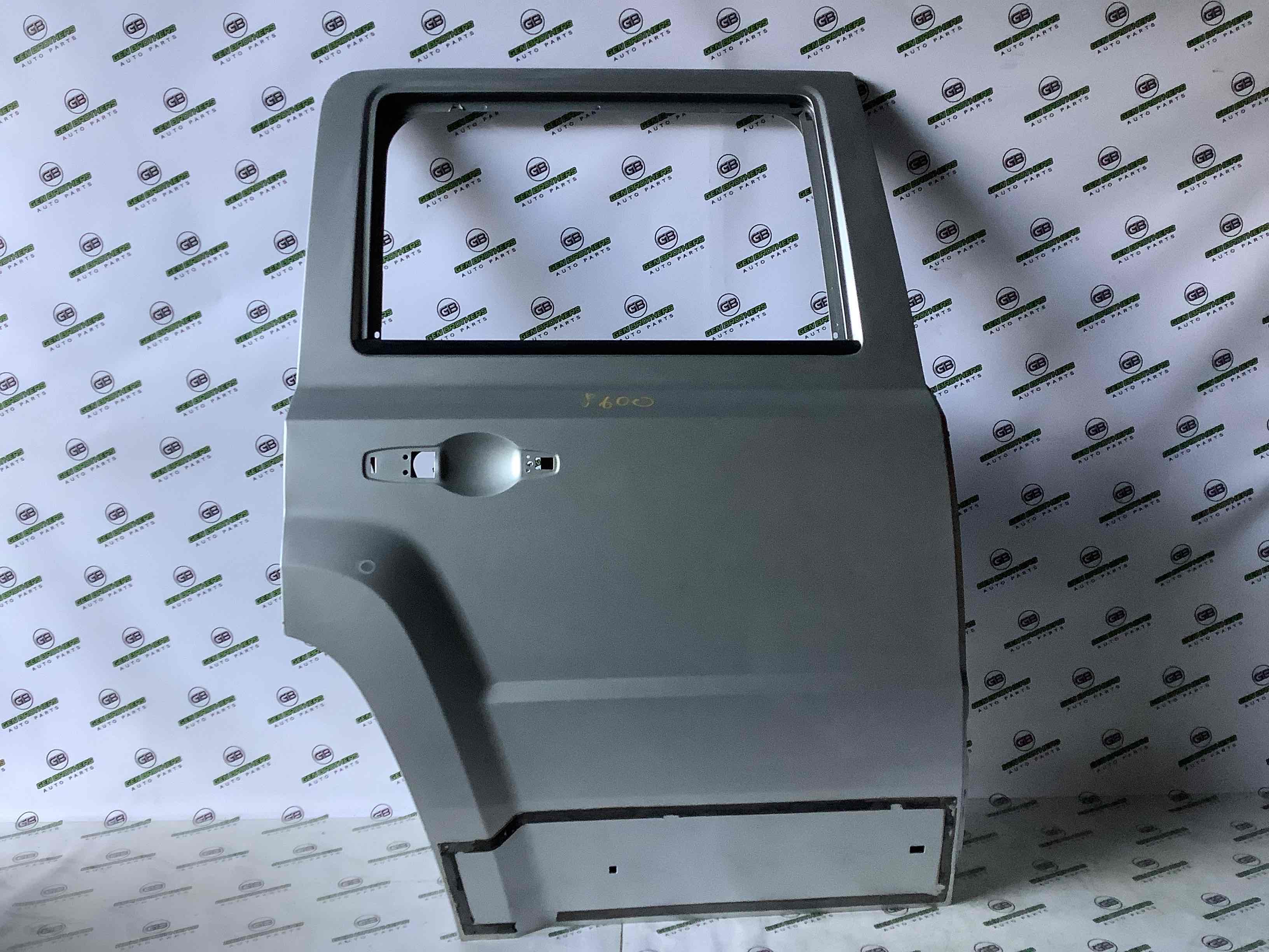 Двері задні права