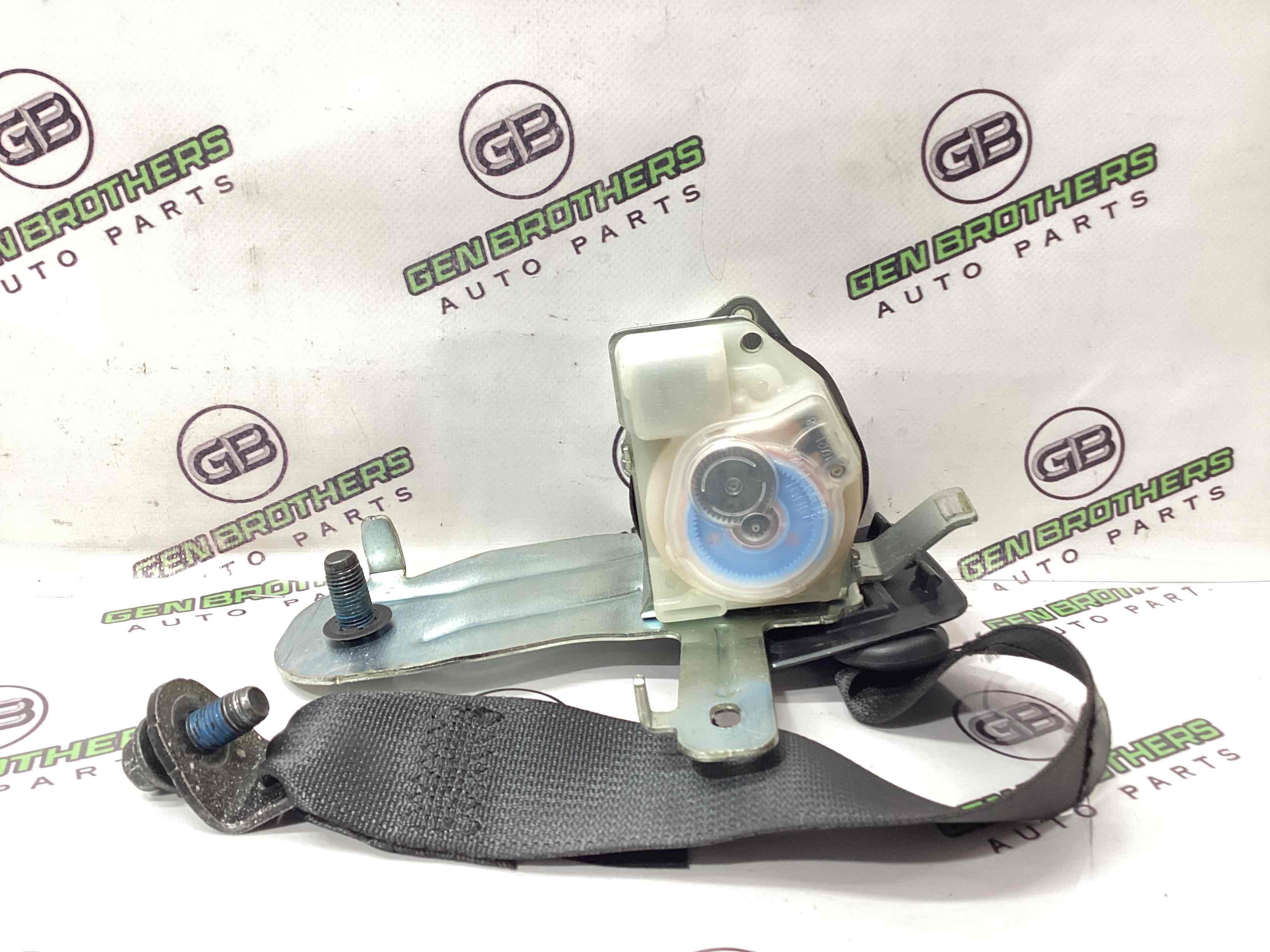 Ремень безопасности