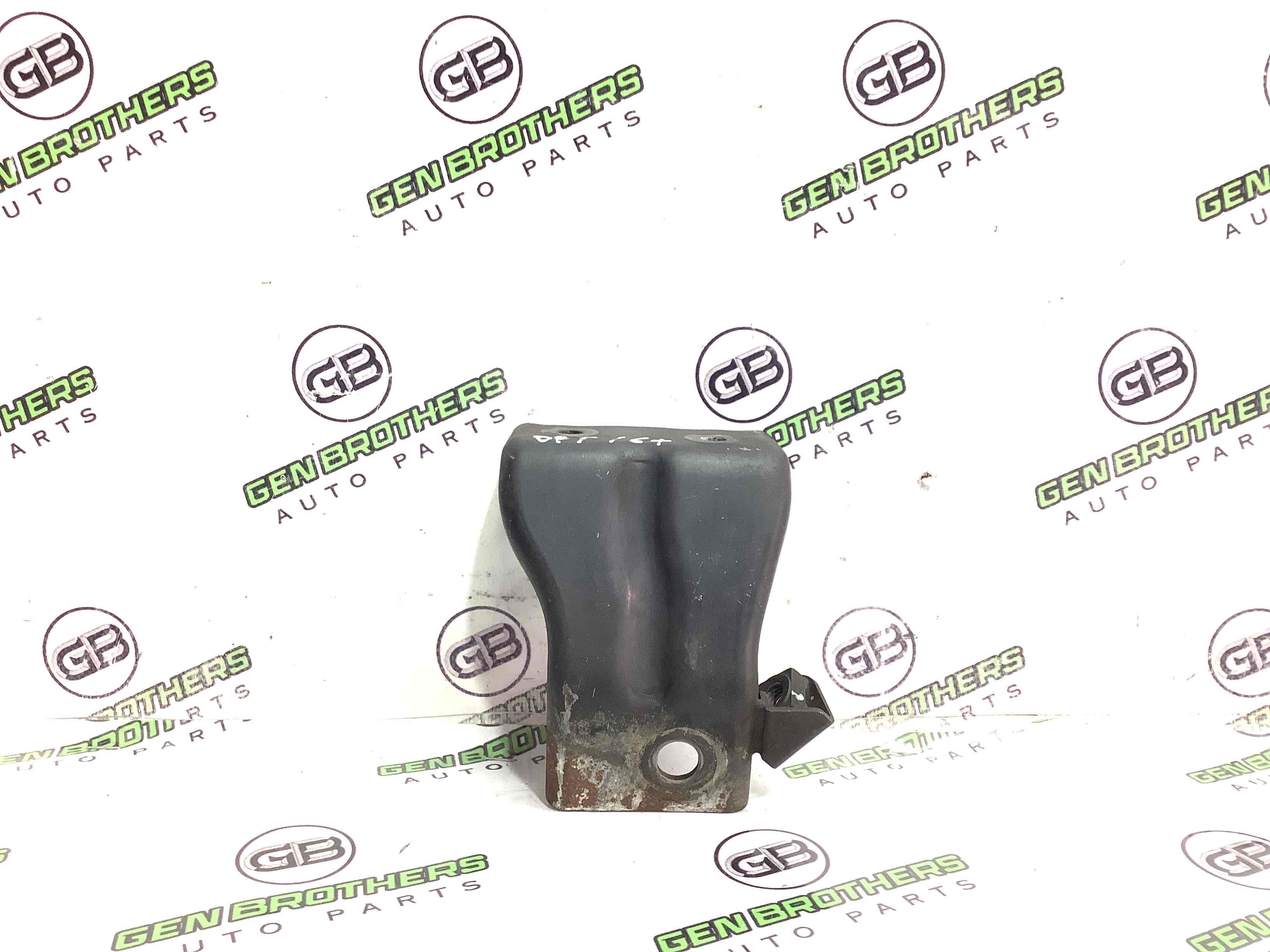 Кронштейн глушителя