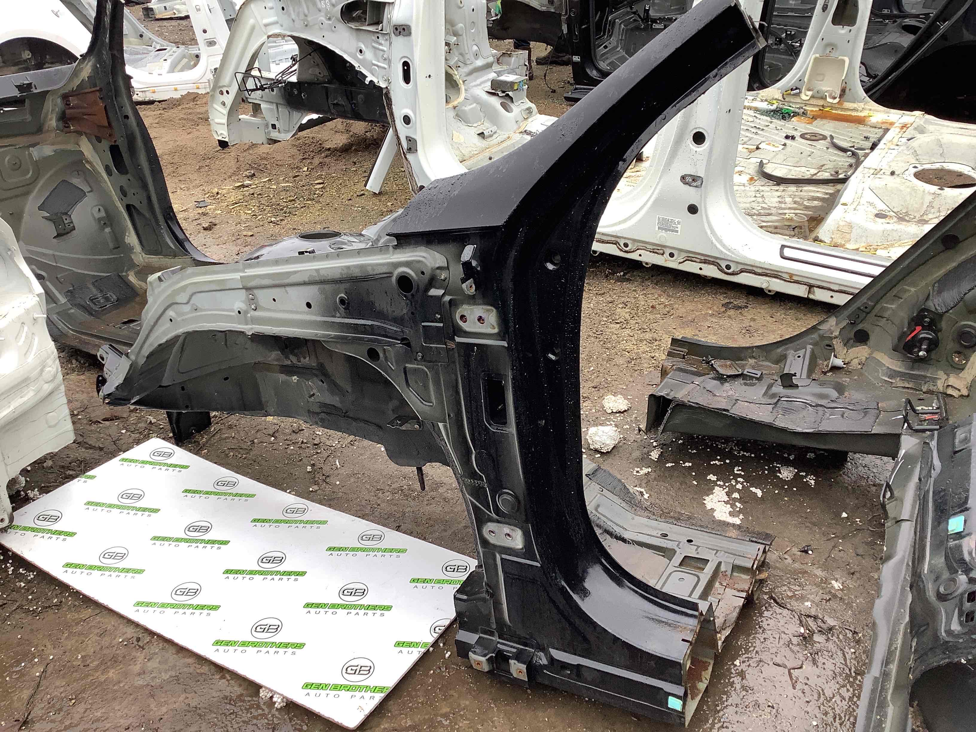 Четверть передняя левая