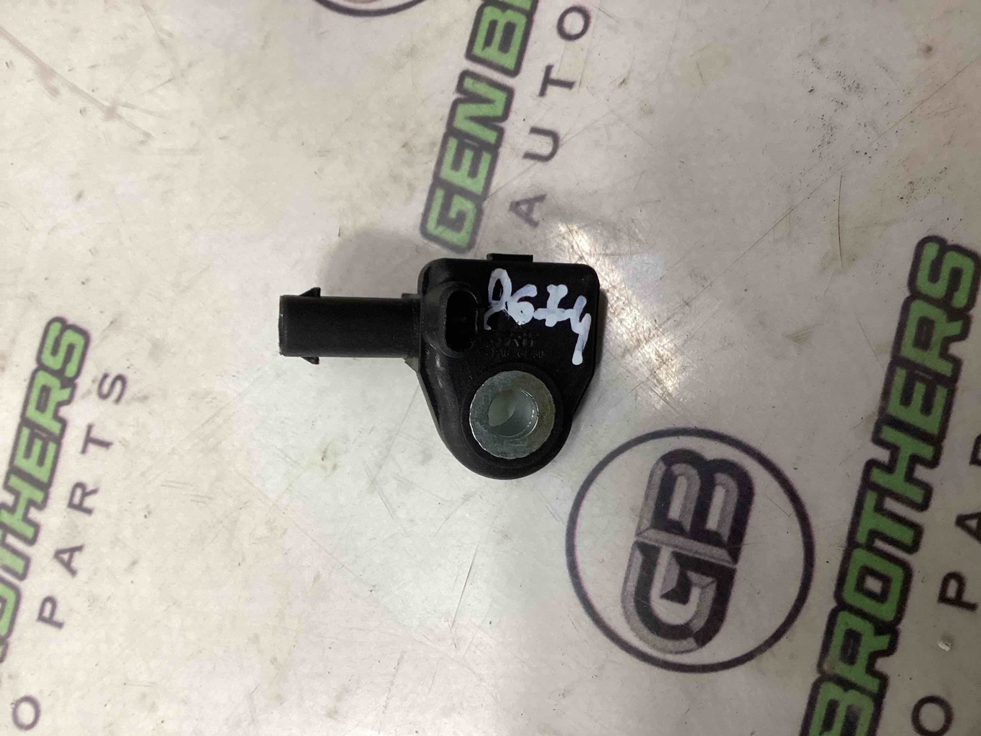 Датчик удару Airbag бічний