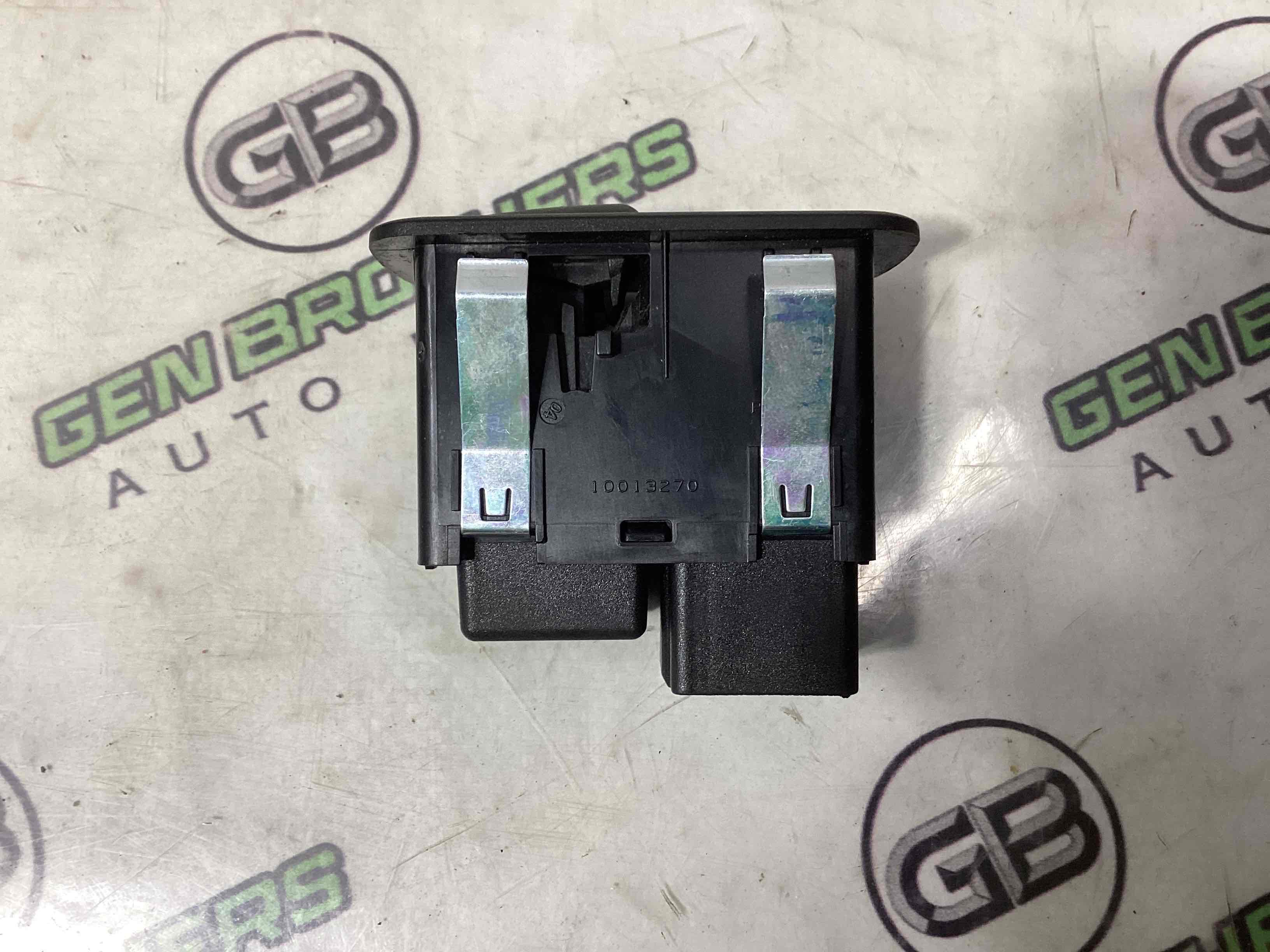 Кнопки керування склопідйомниками