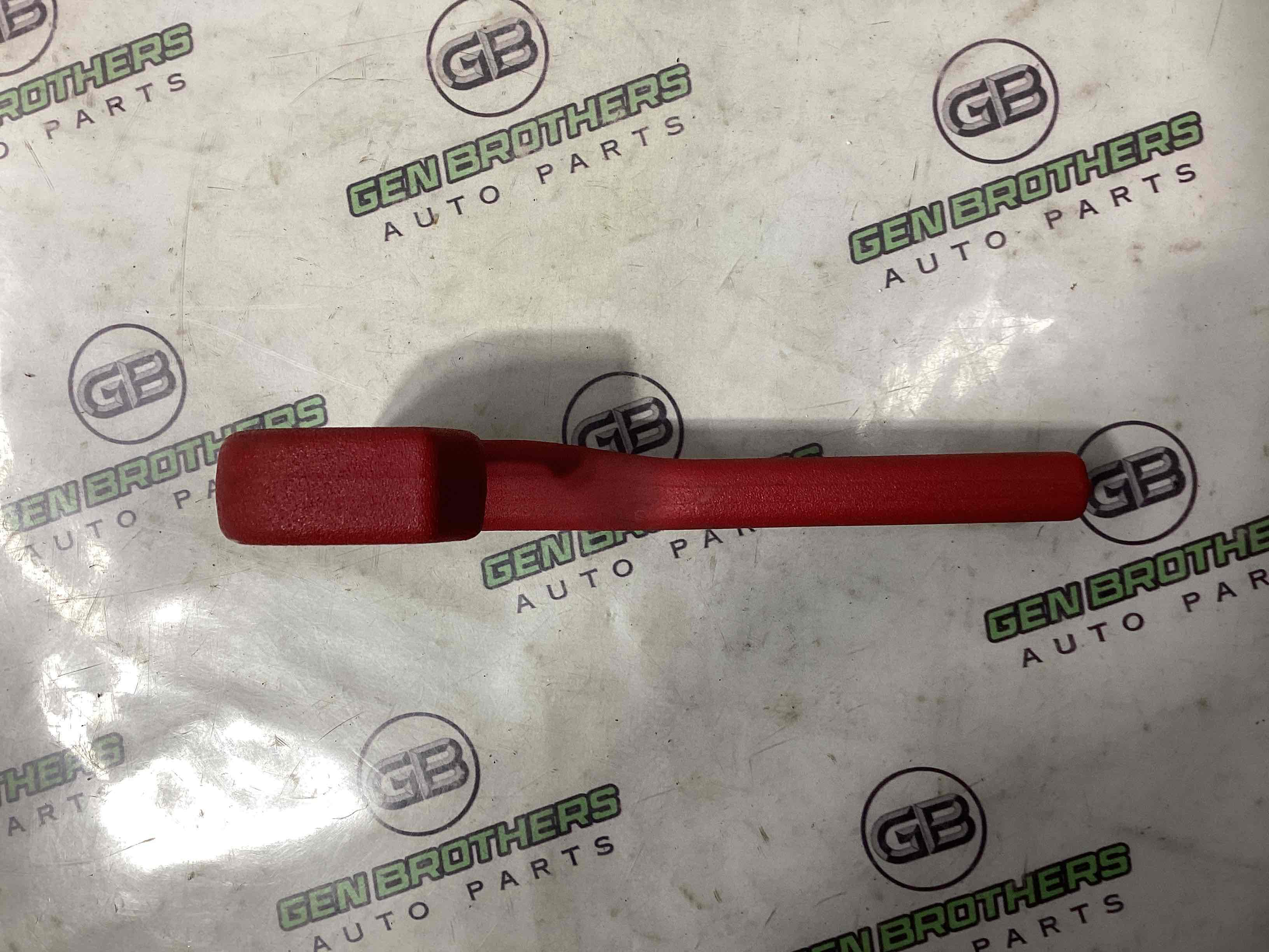 Гак буксирувальний