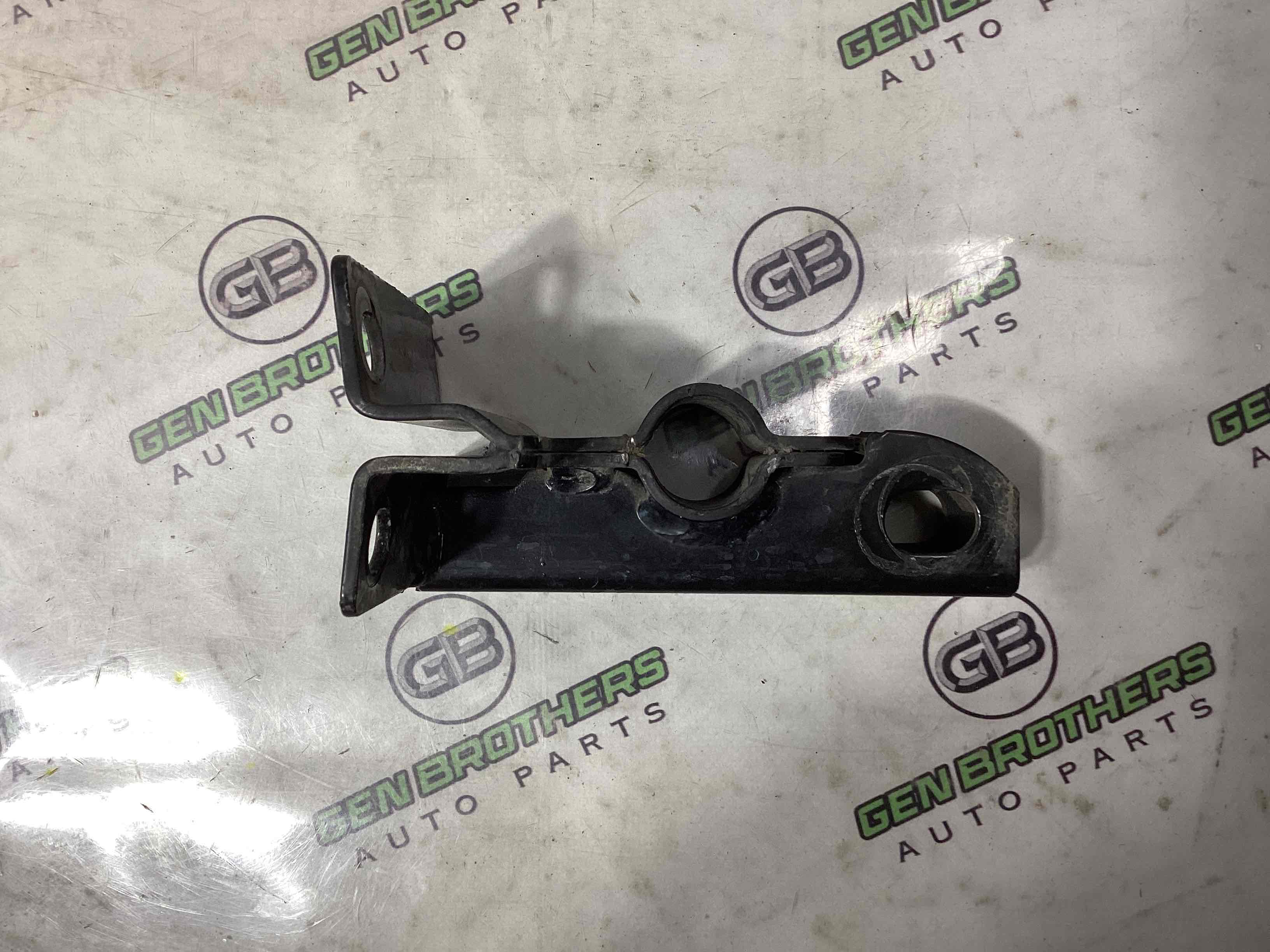 Гак буксирувальний