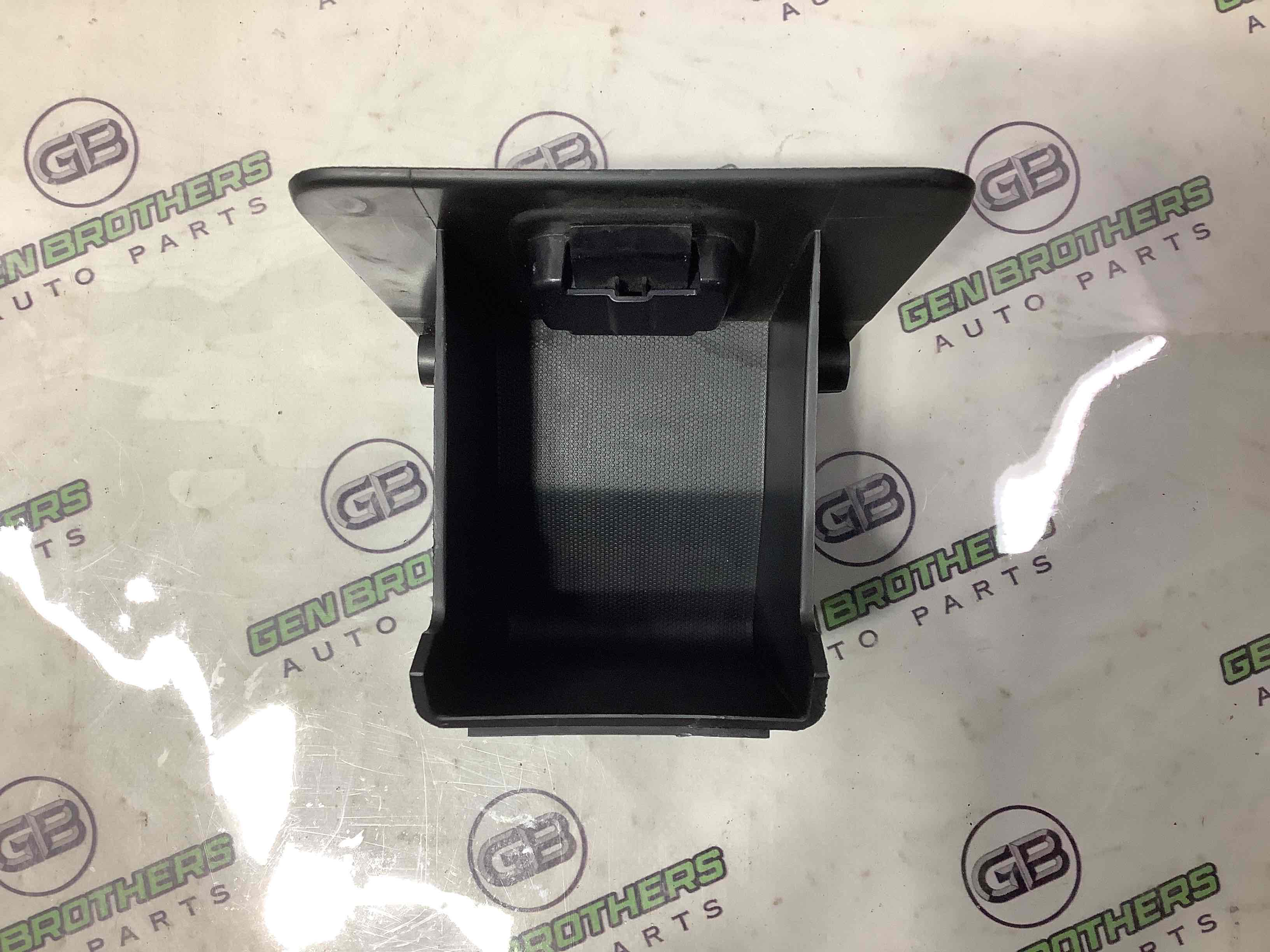 Бардачок замок бардачка, підстаканник, ящик