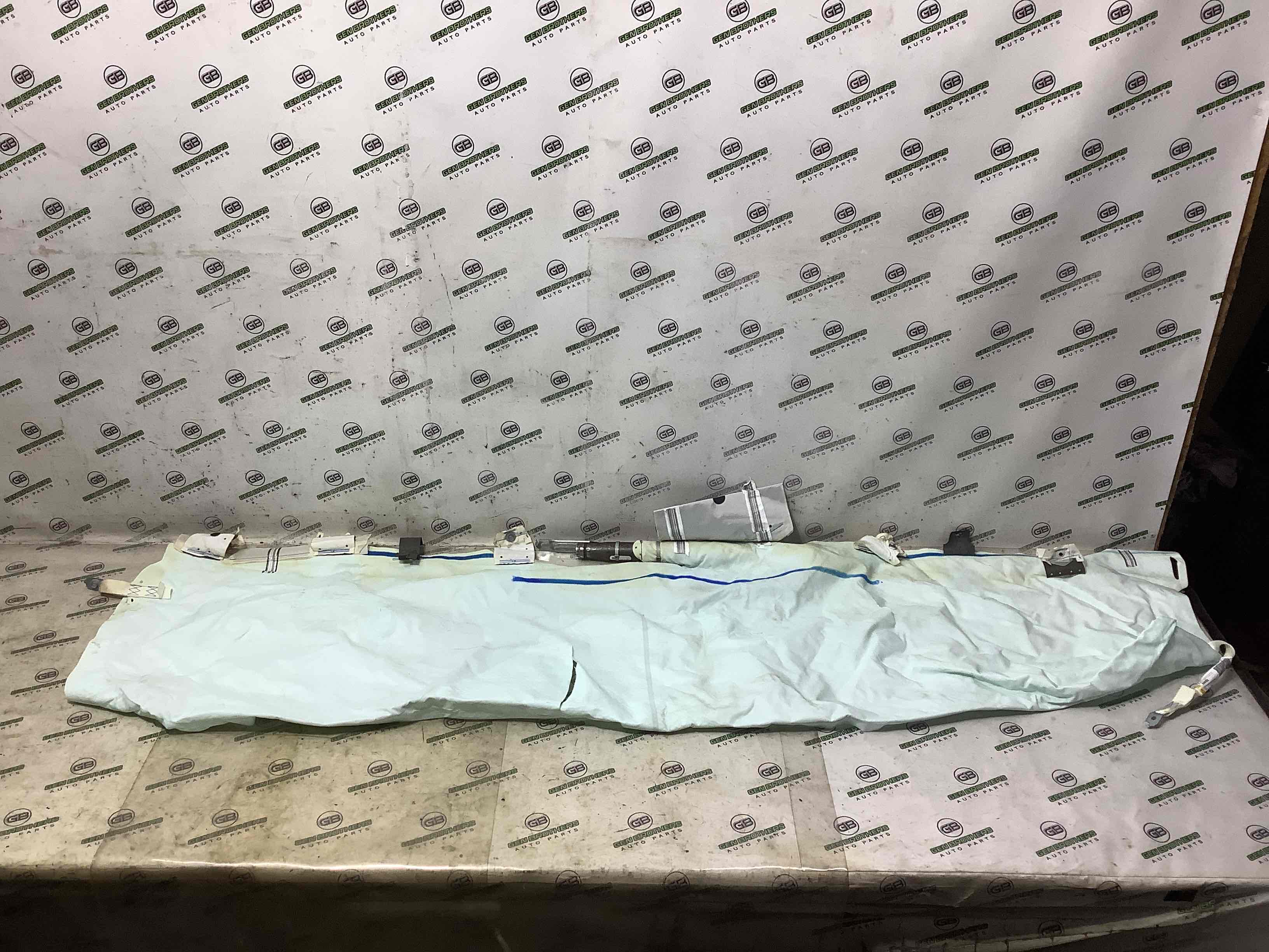 Подушка безпеки збоку шторка