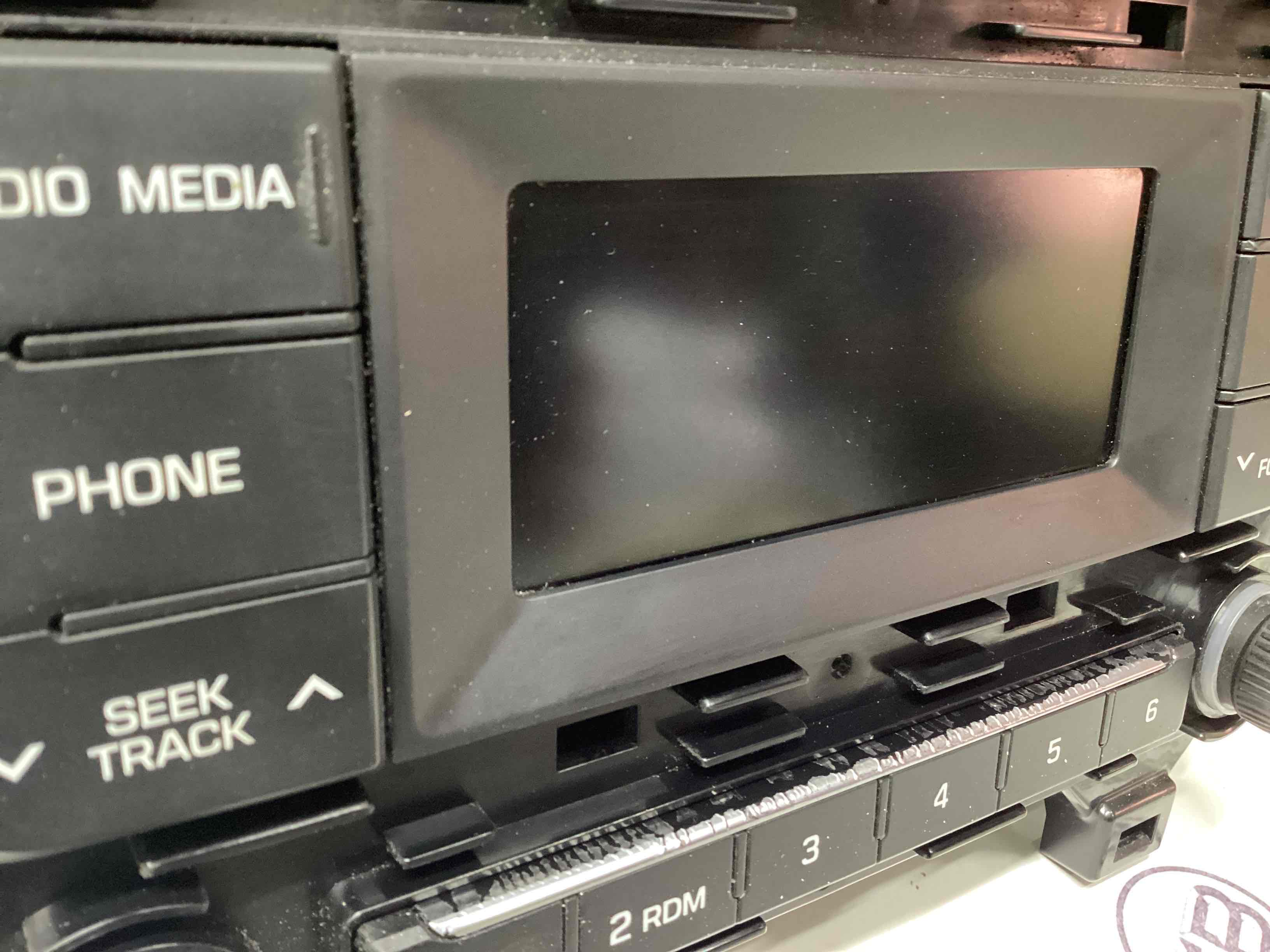 Блок радіо, зв'язку, магнітола, орган упр.