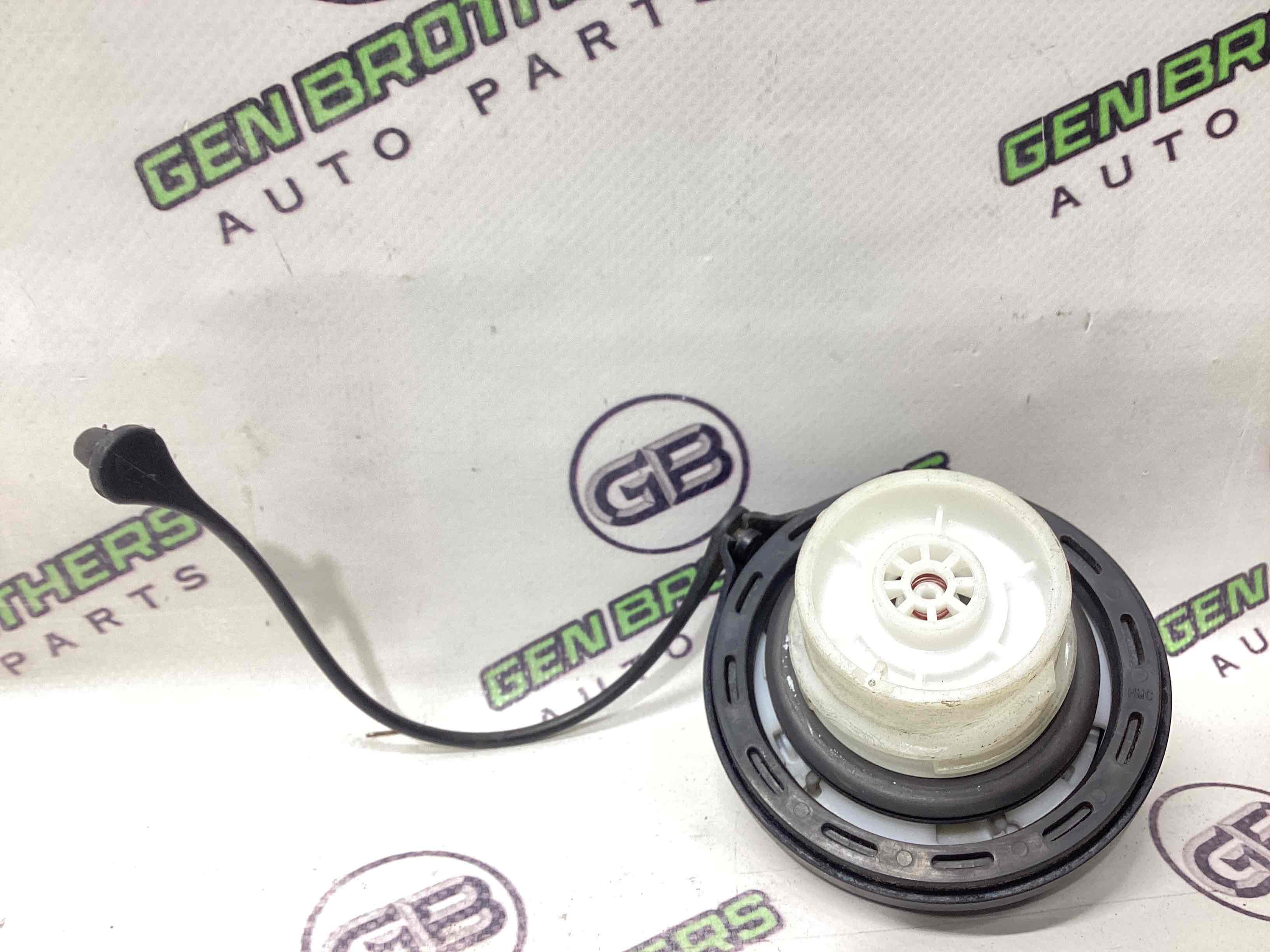 Корок бака, кришка заливної горловини, дотяжка