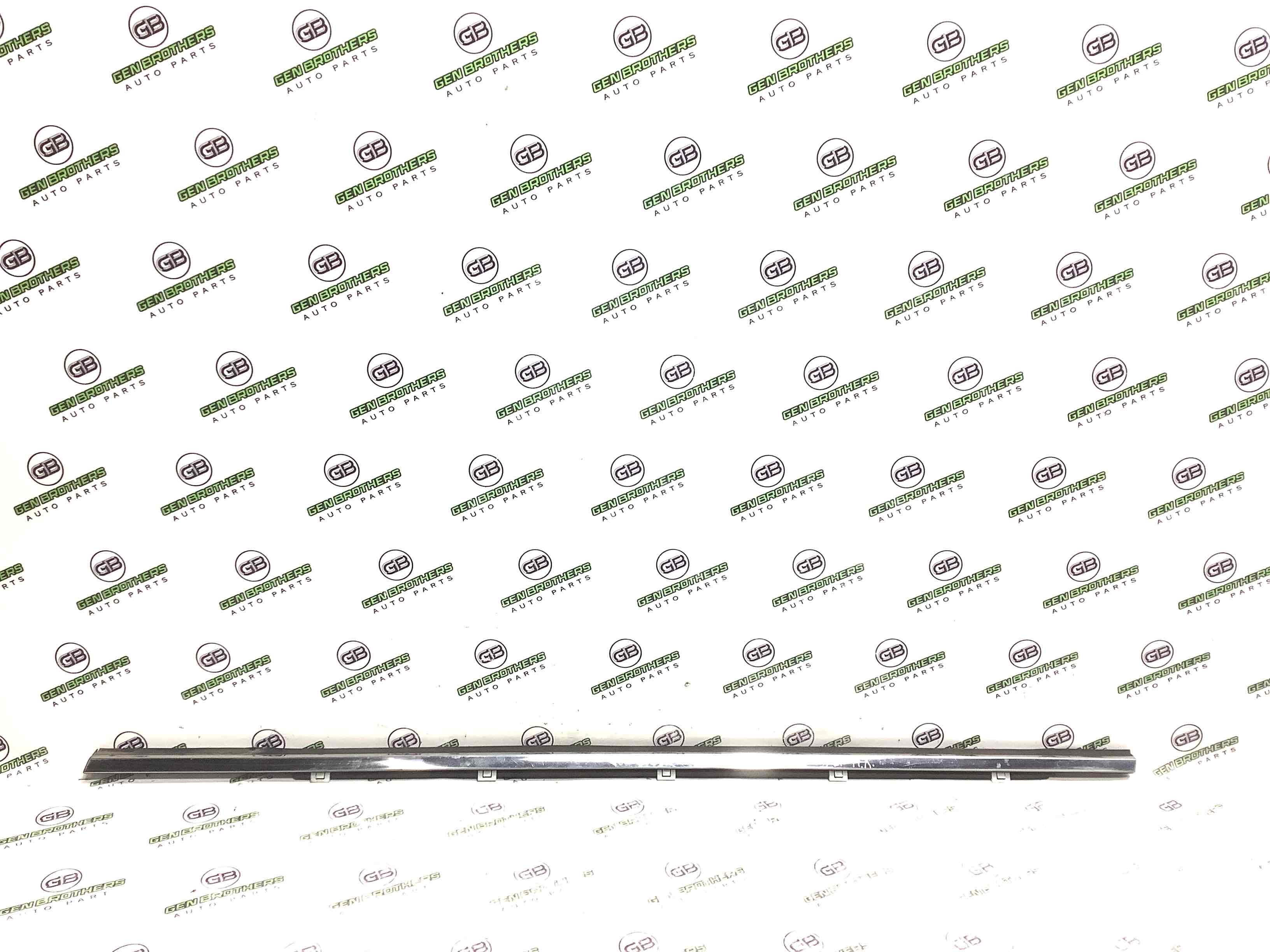 Молдинг двері передньої лівої