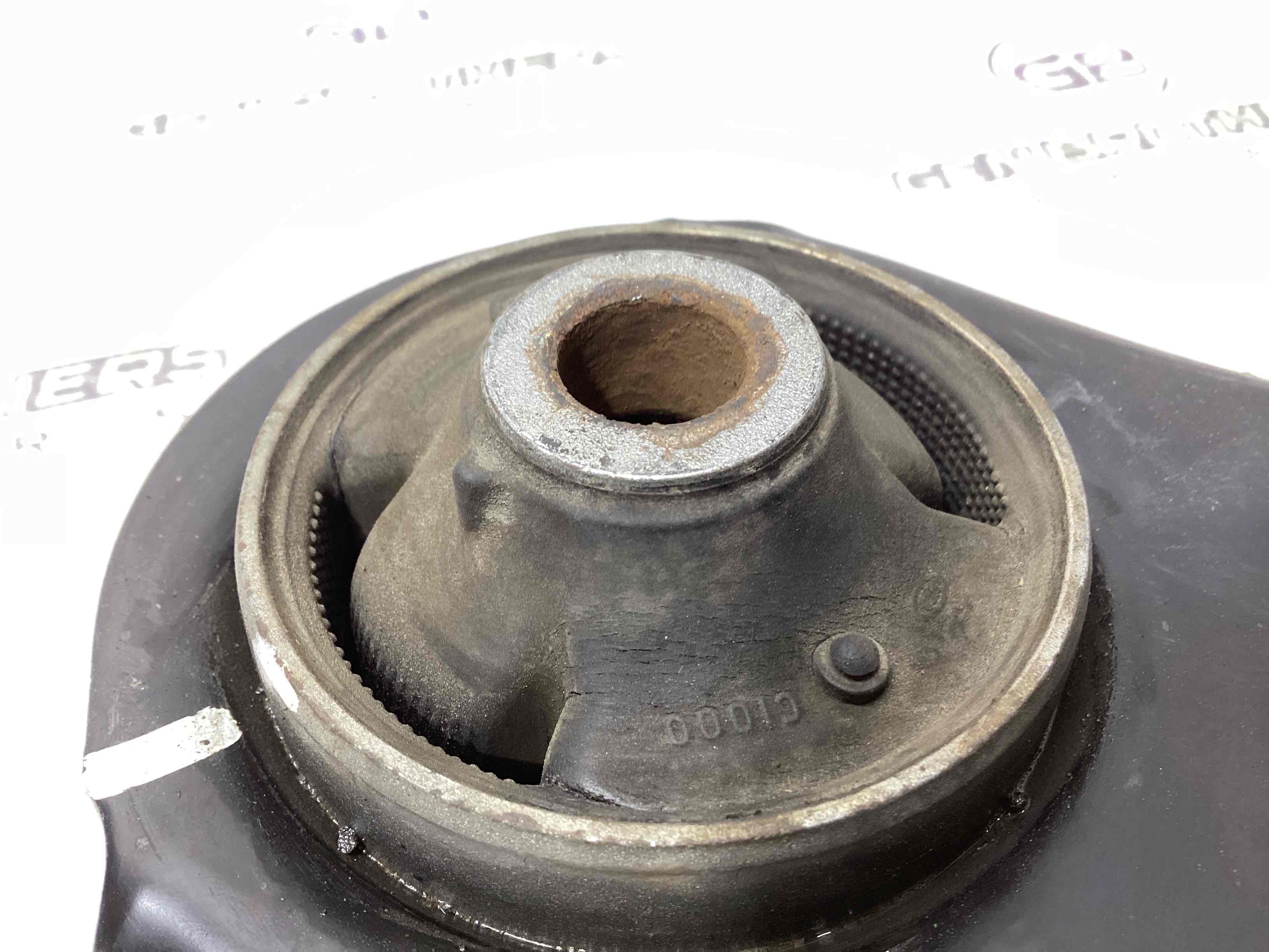 Важіль передній лівий