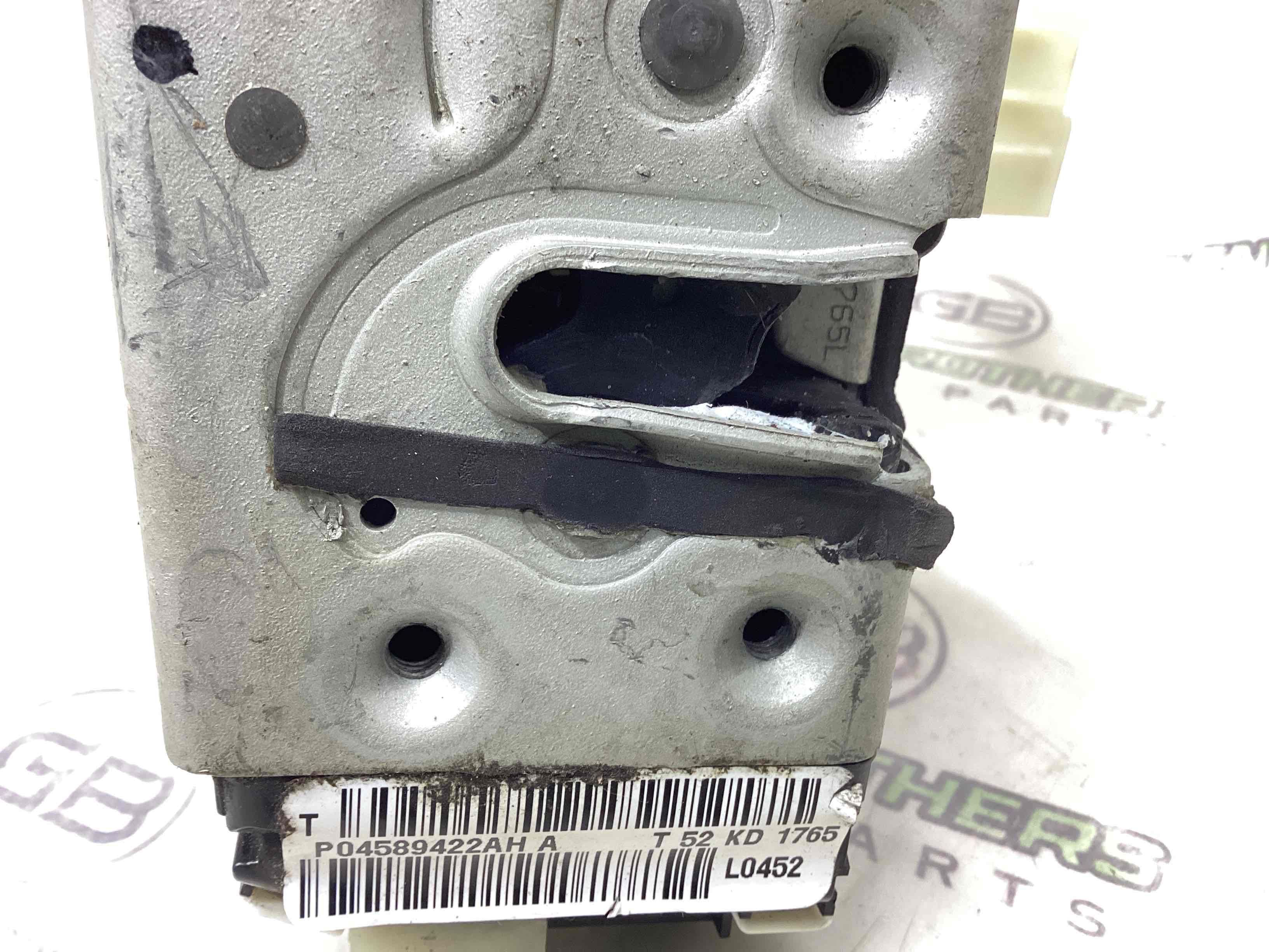 Замок дверей передньої правої