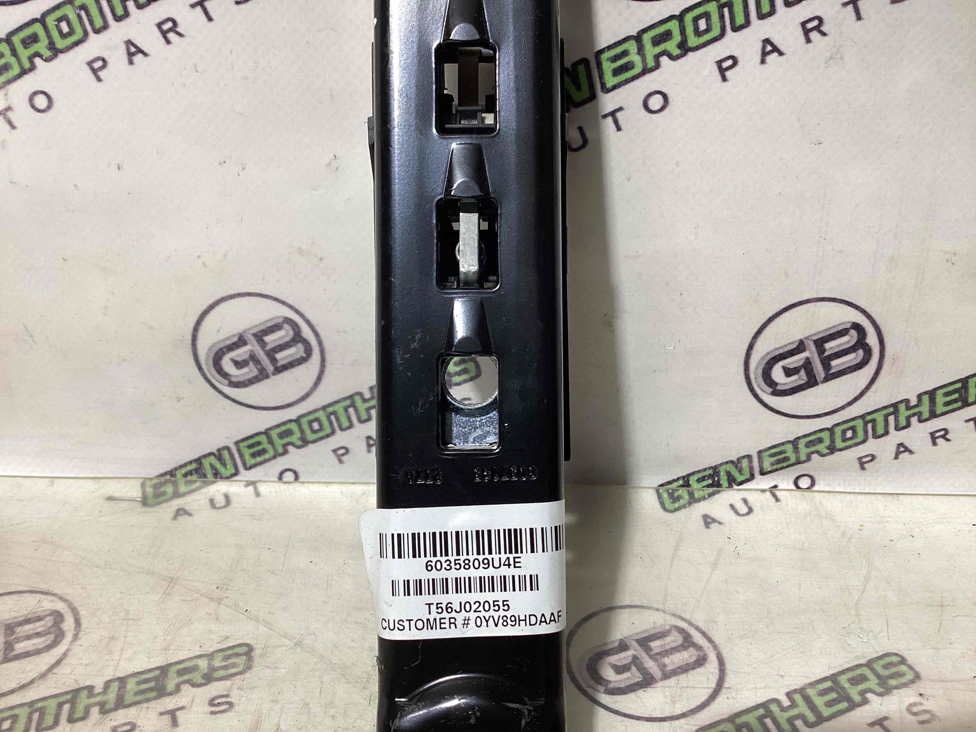 Регулятор висоти ременя безпеки