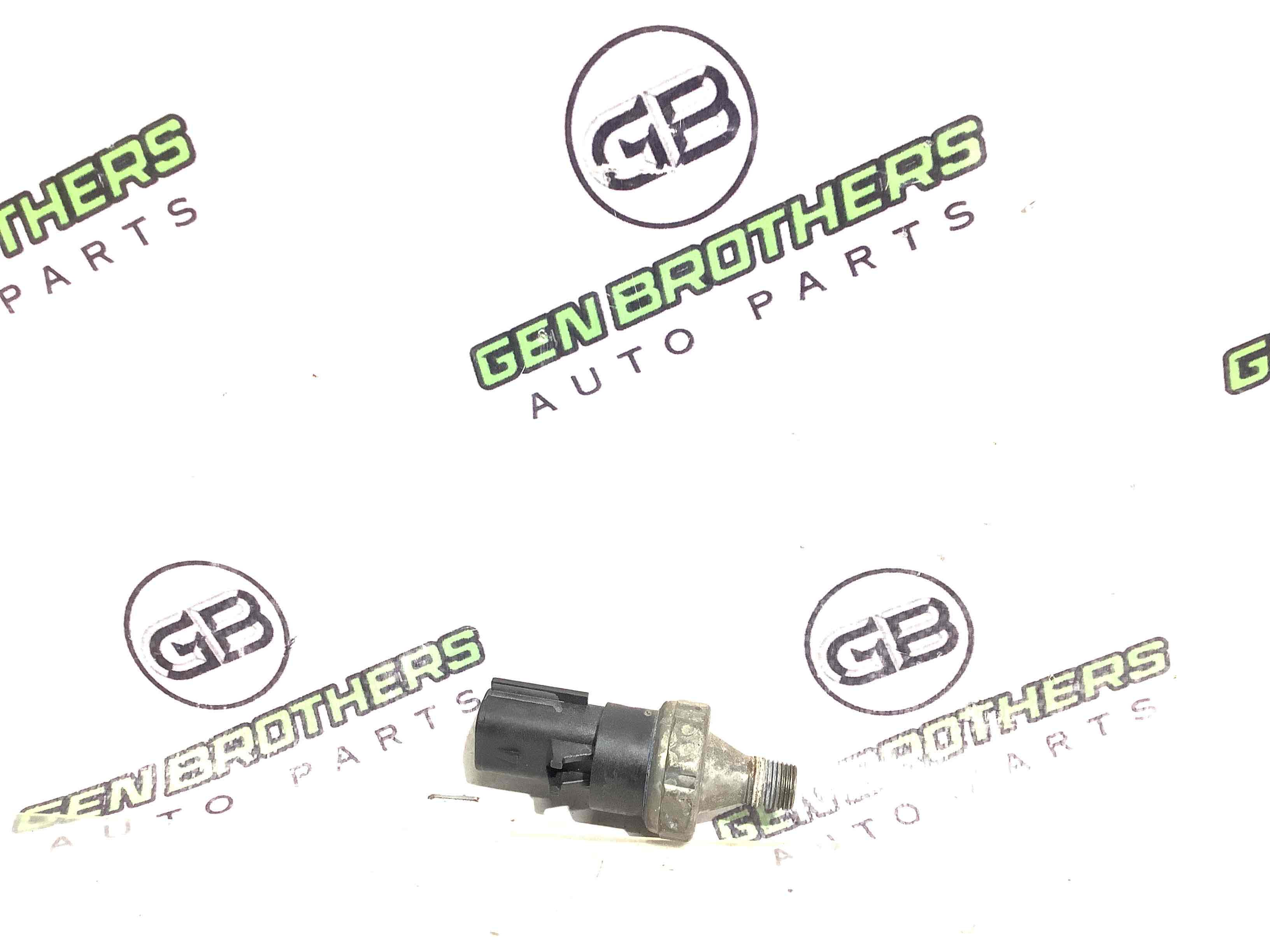 Датчик тиску олії