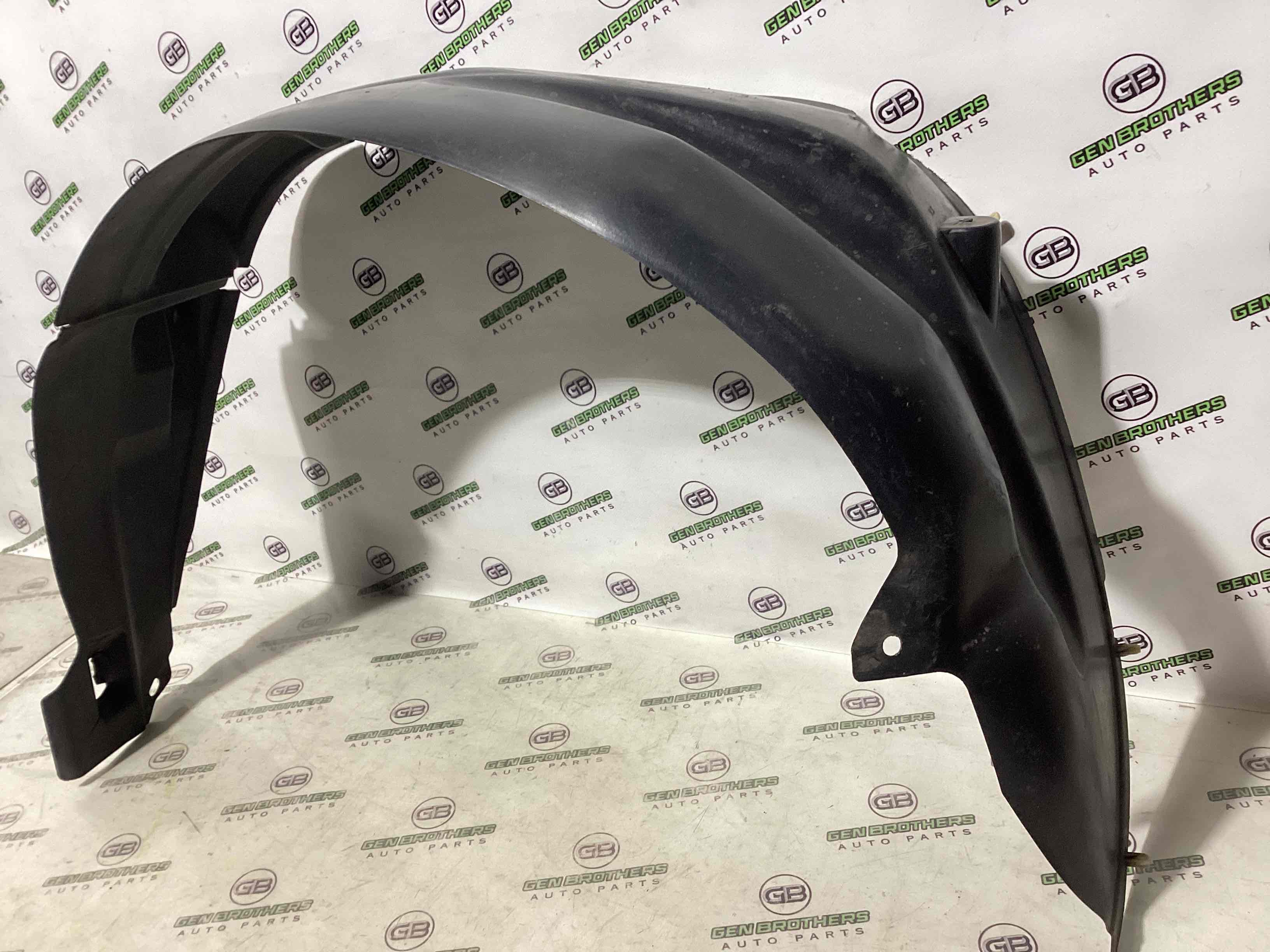 Захист арок задній правий підкрилок