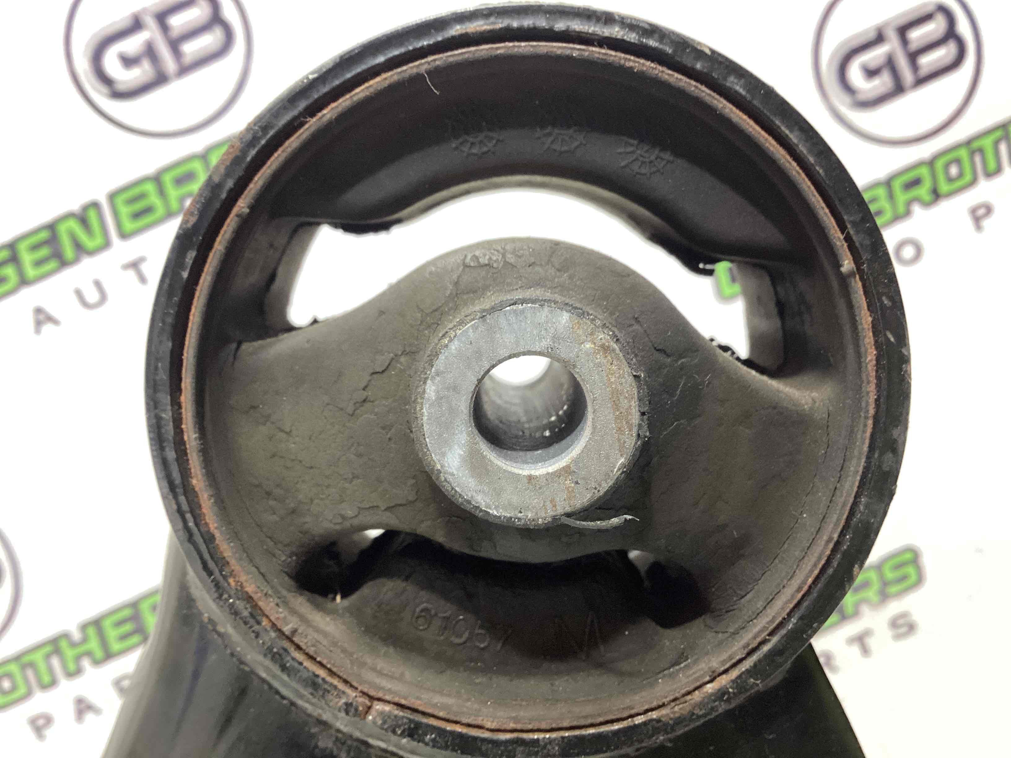 Подушка кріплення двигуна