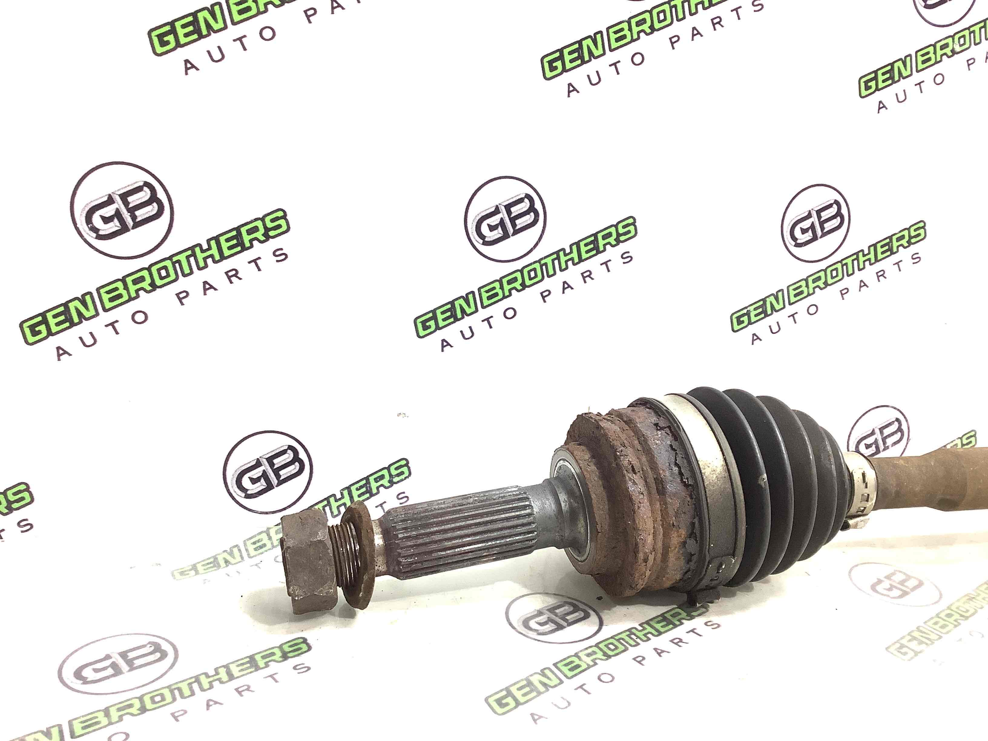 Напіввісь задня ліва