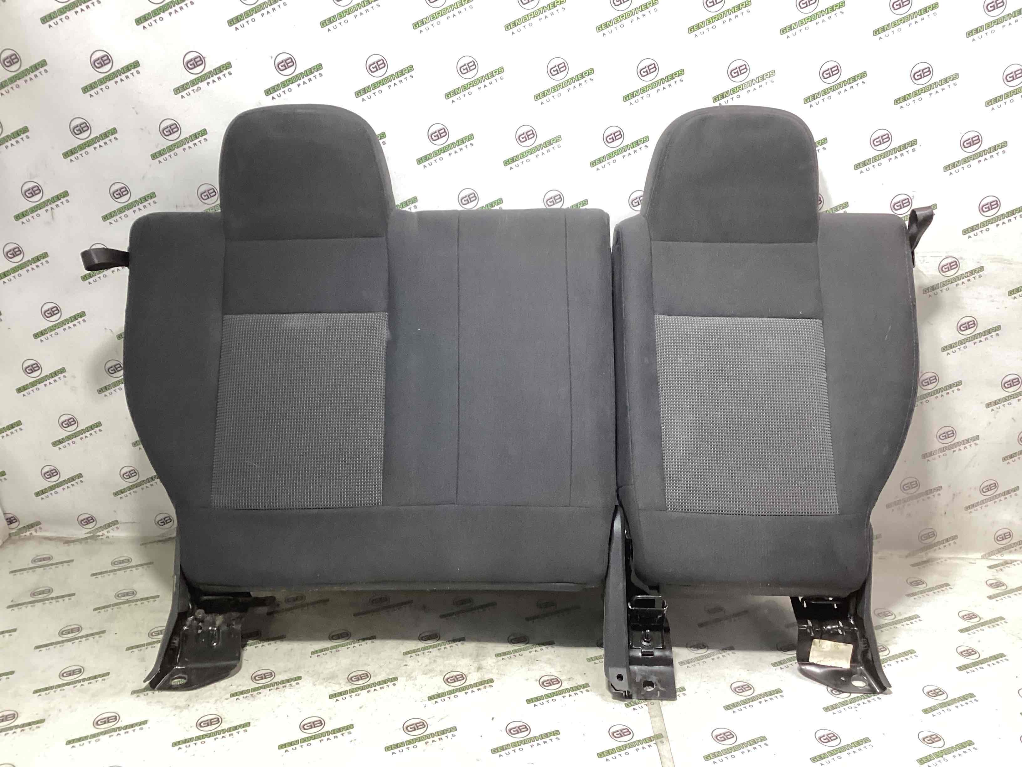 Задній ряд сидінь