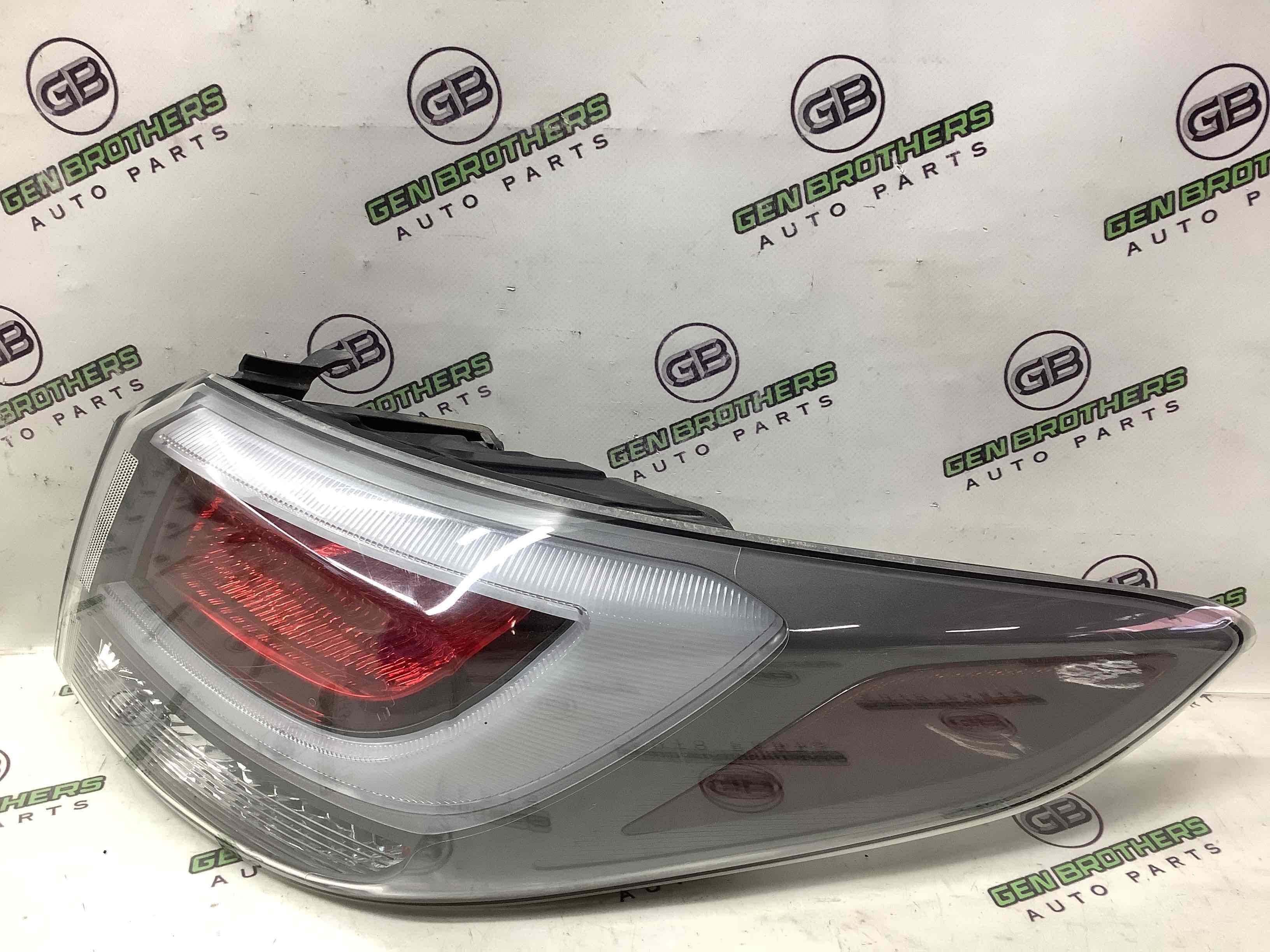 Ліхтар задній правий