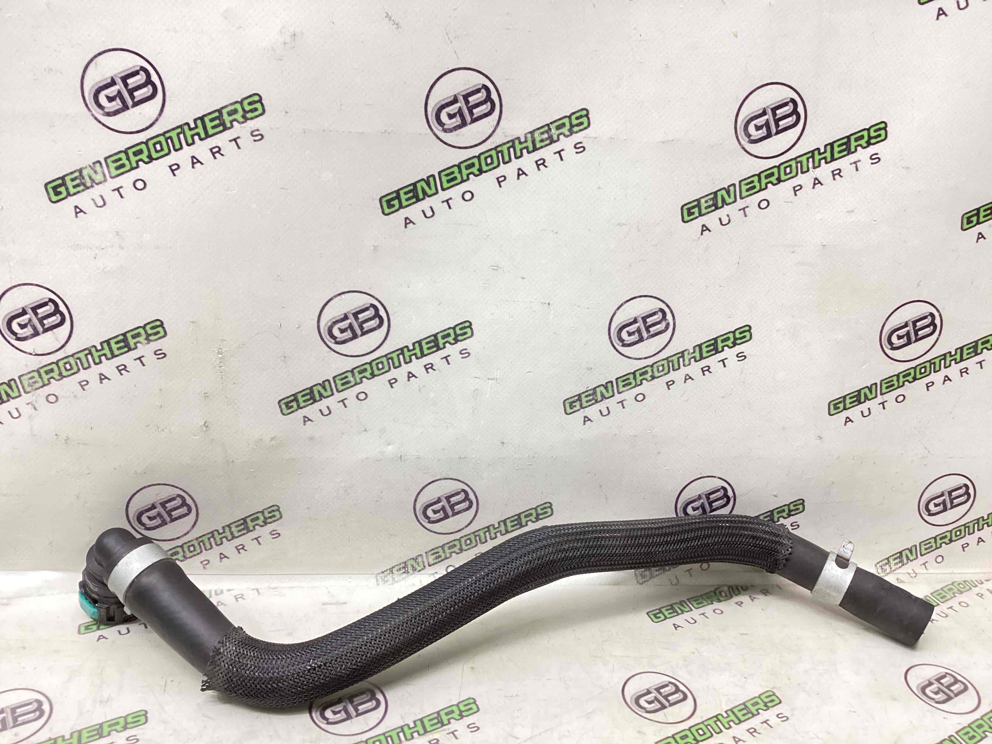 Патрубок трубопровід, шланг