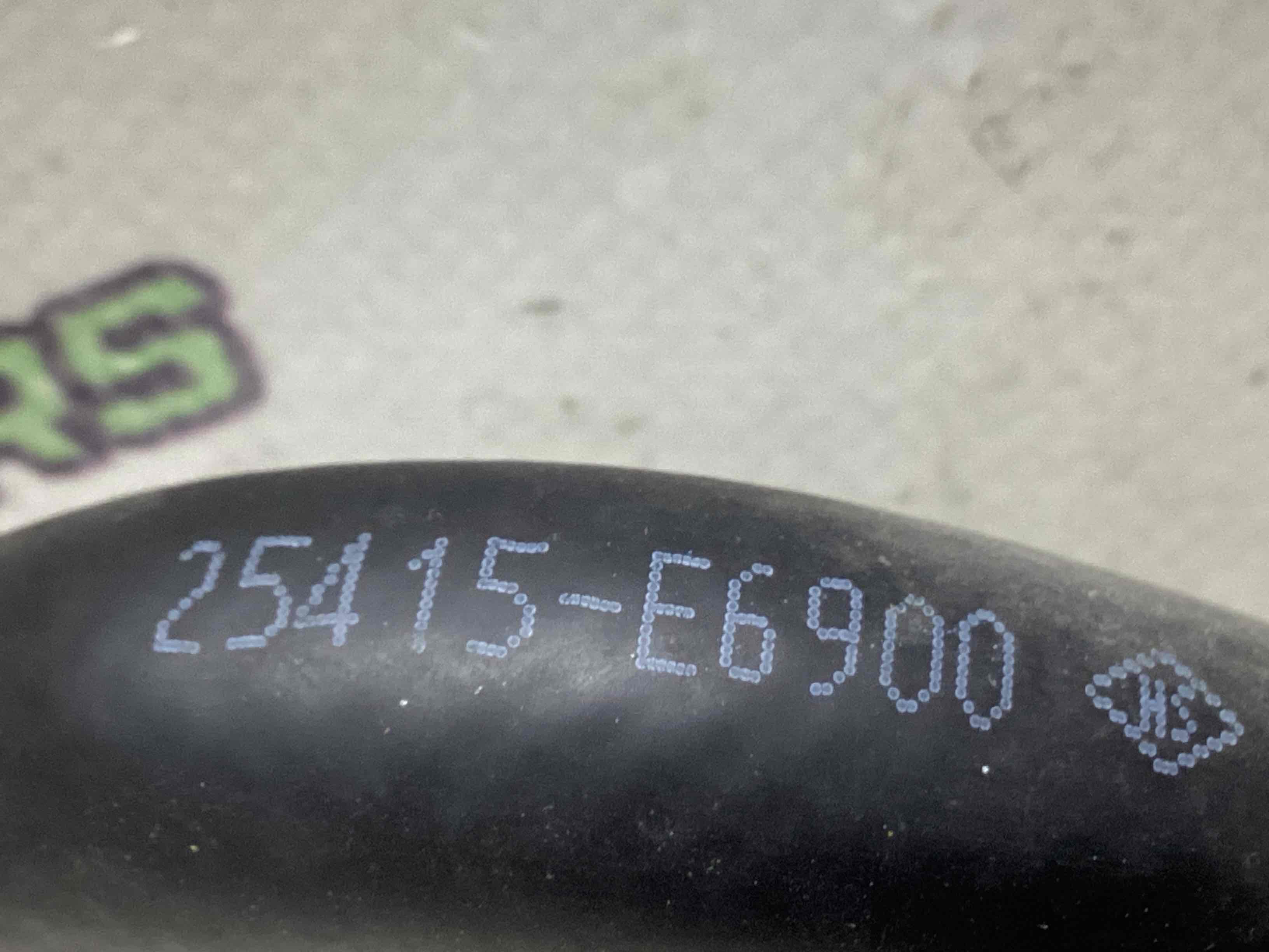 Патрубок трубопровід, шланг