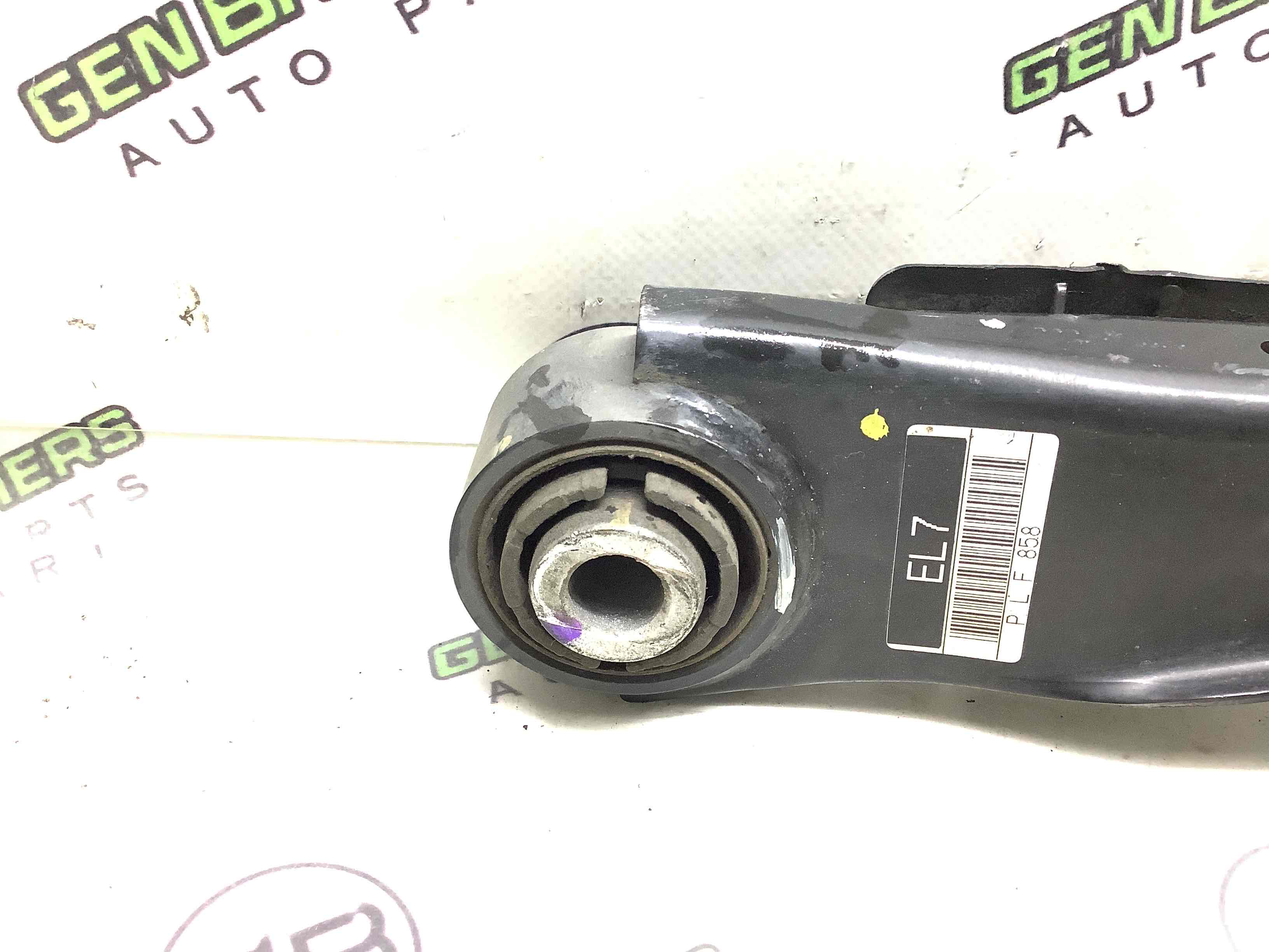 Важіль задній лівий