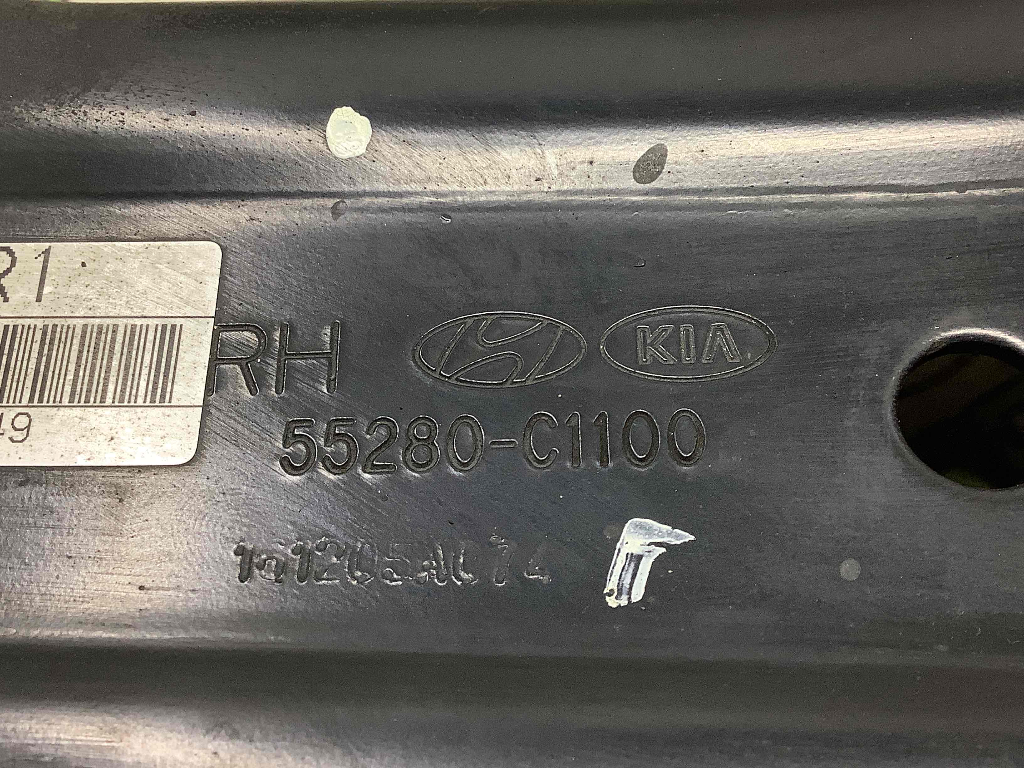 Важіль задній правий