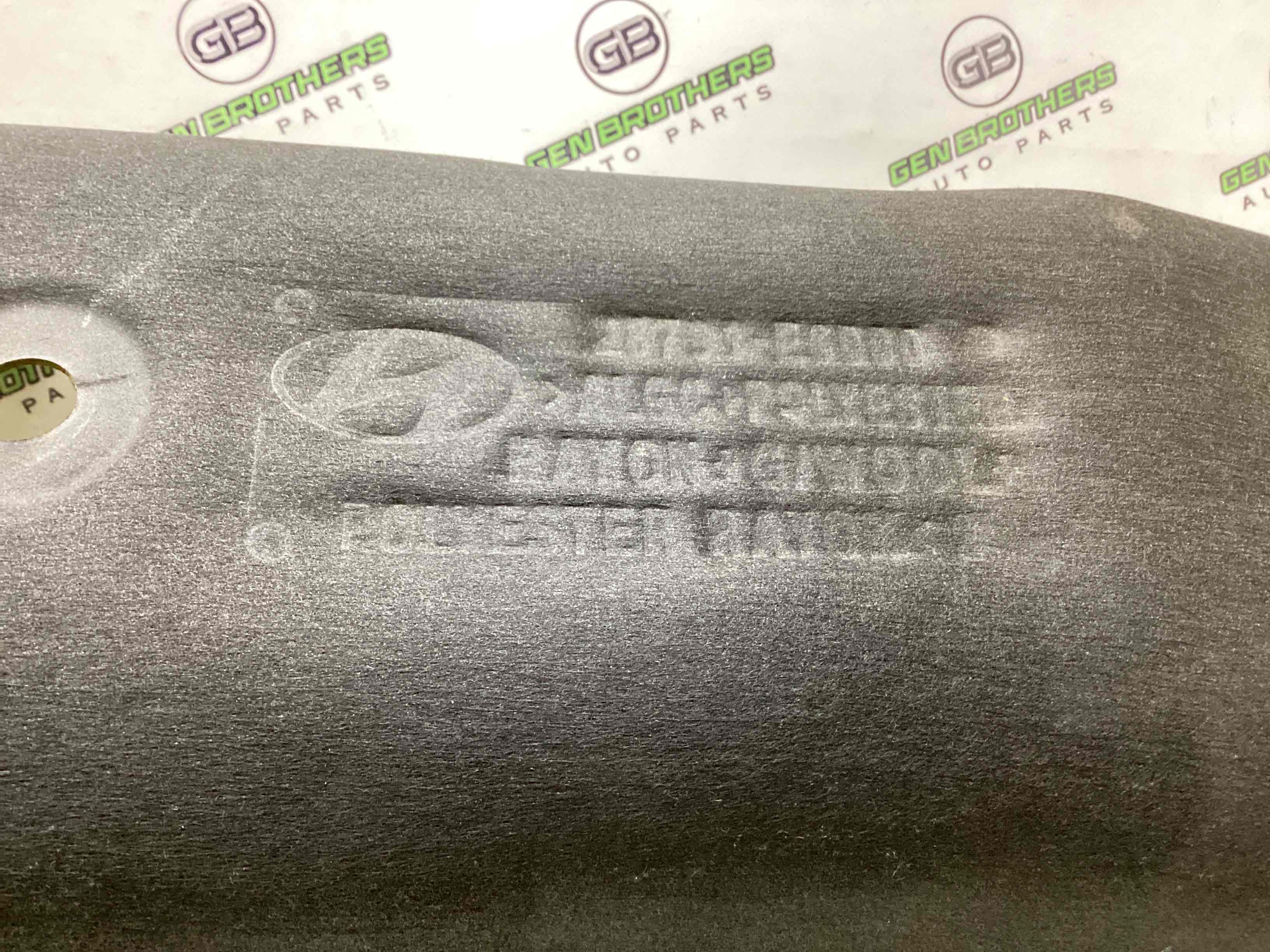 Теплоекран, пластикові ізолятори