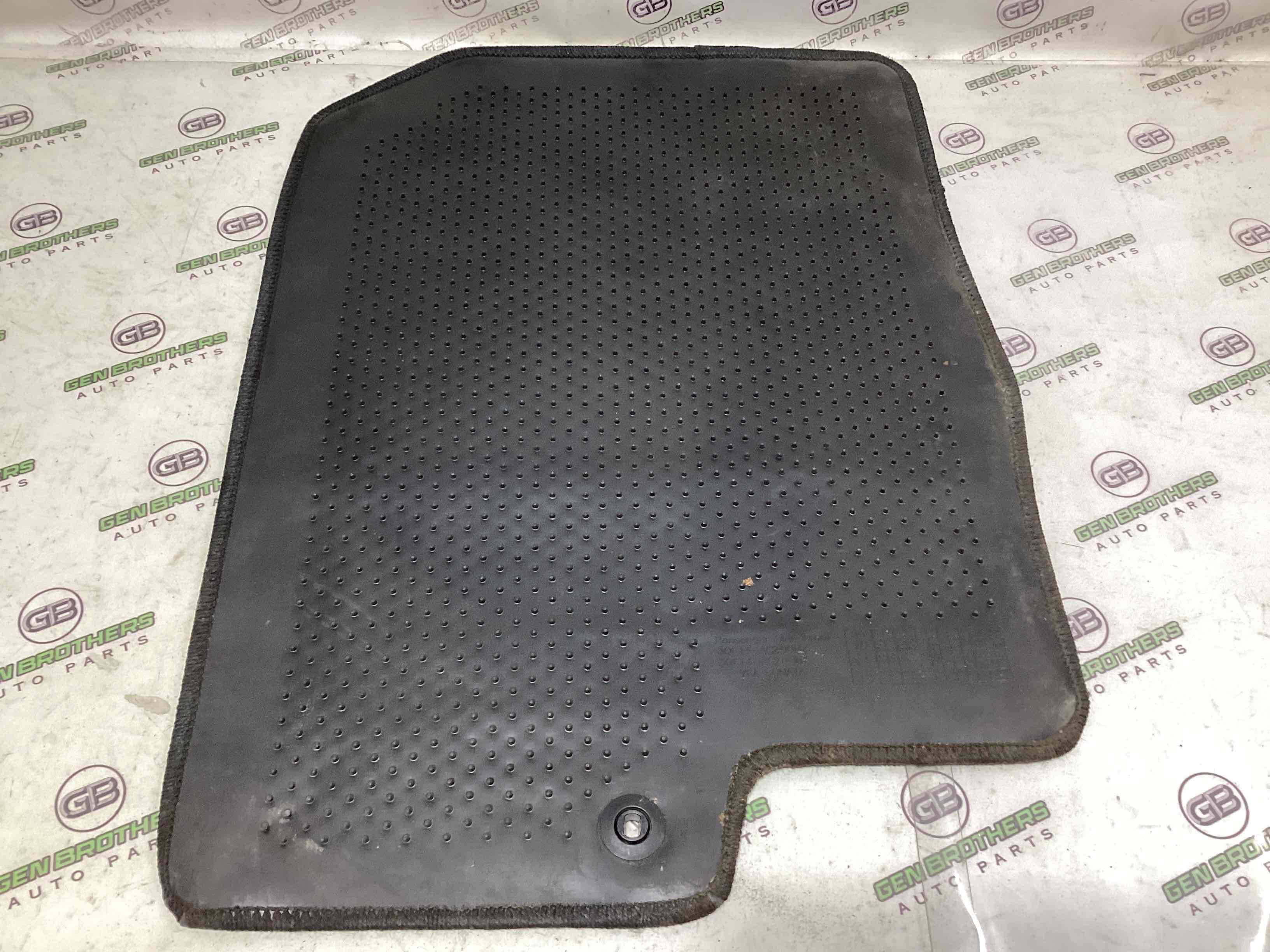 Килимки комплекти, підлога салону