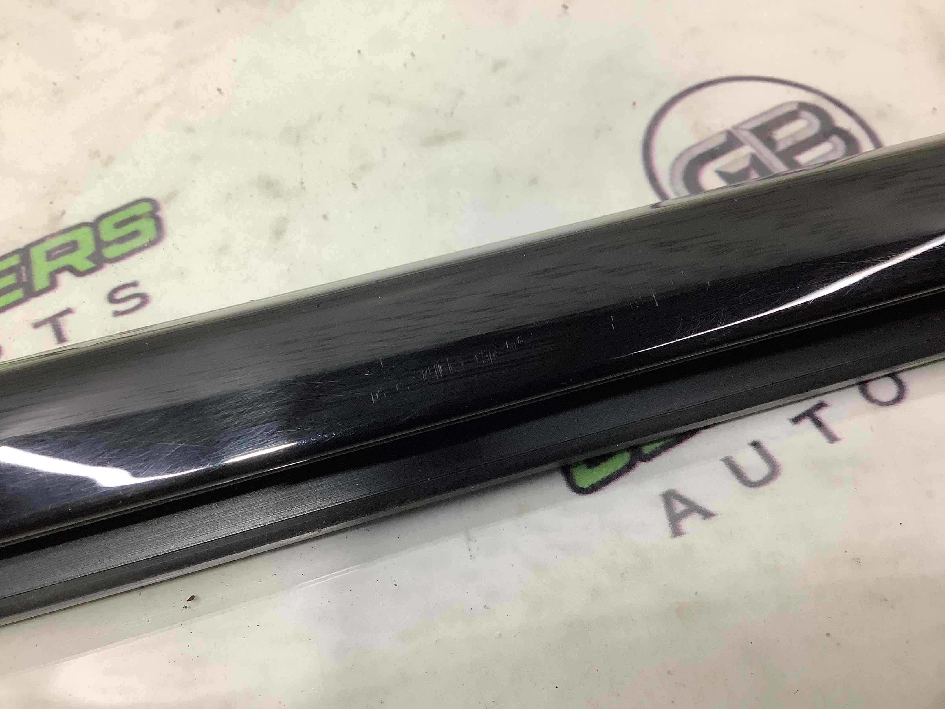 Молдинг двері задньої лівої