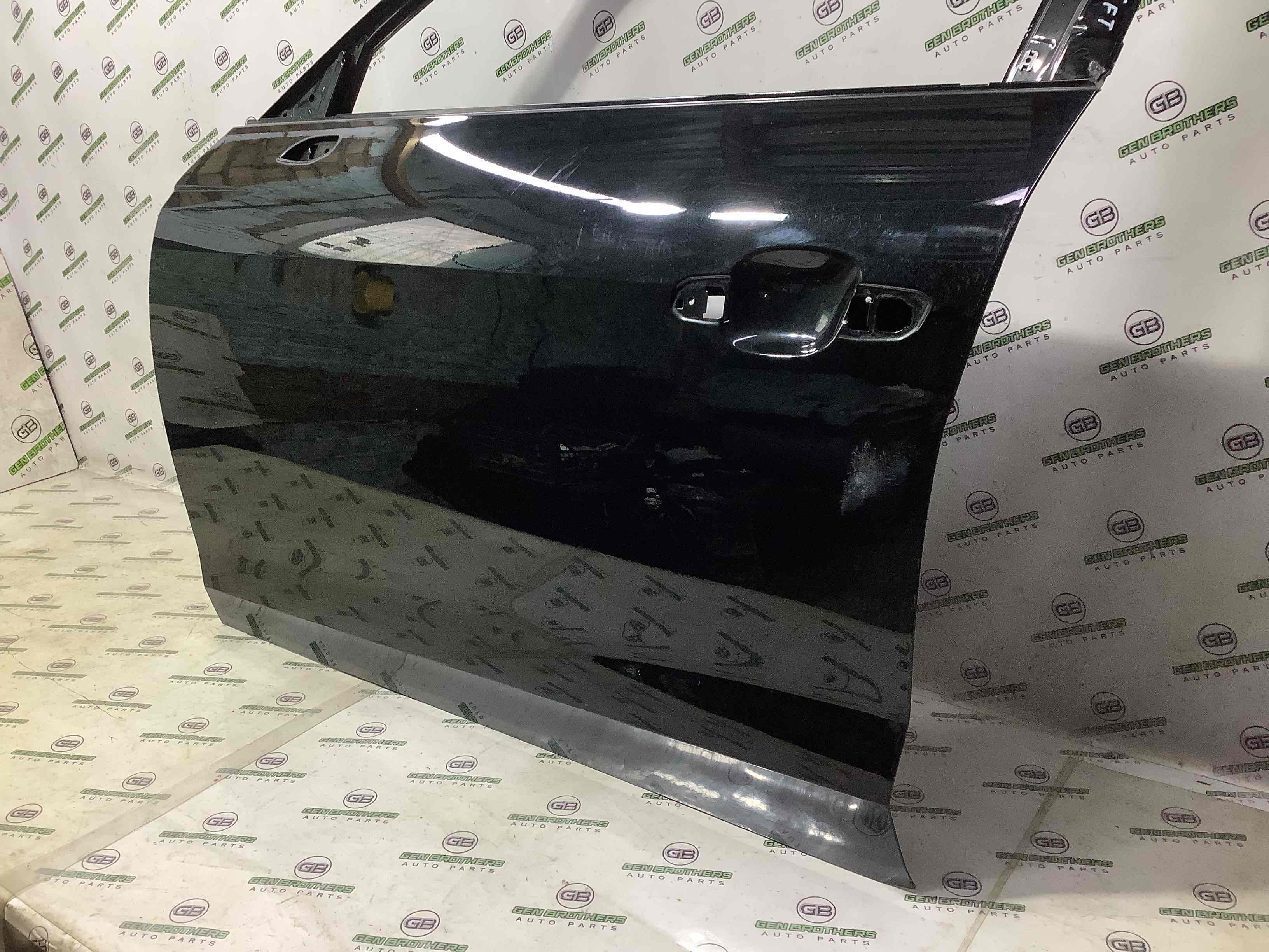 Дверь передняя левая