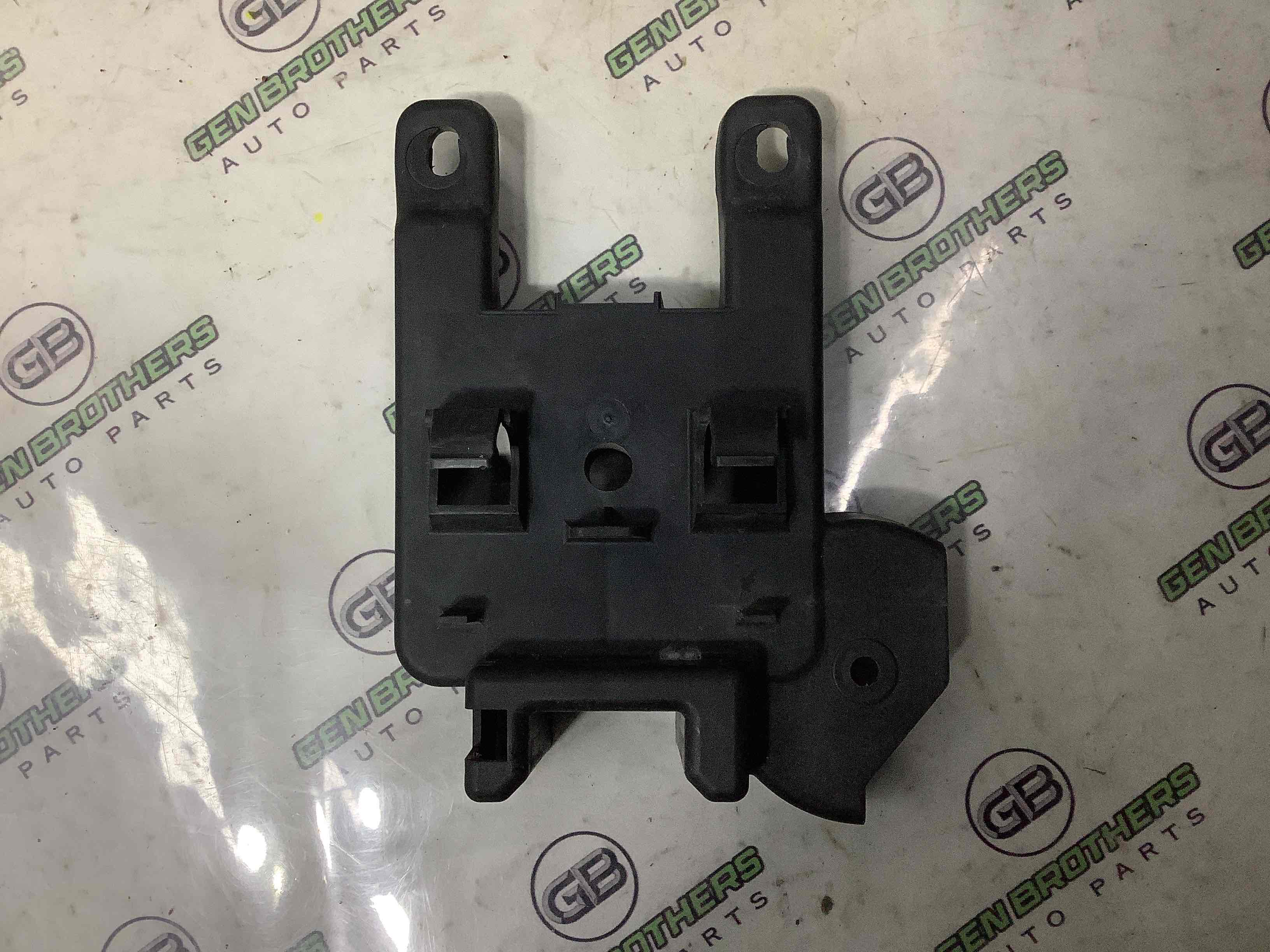 Кріплення бампера