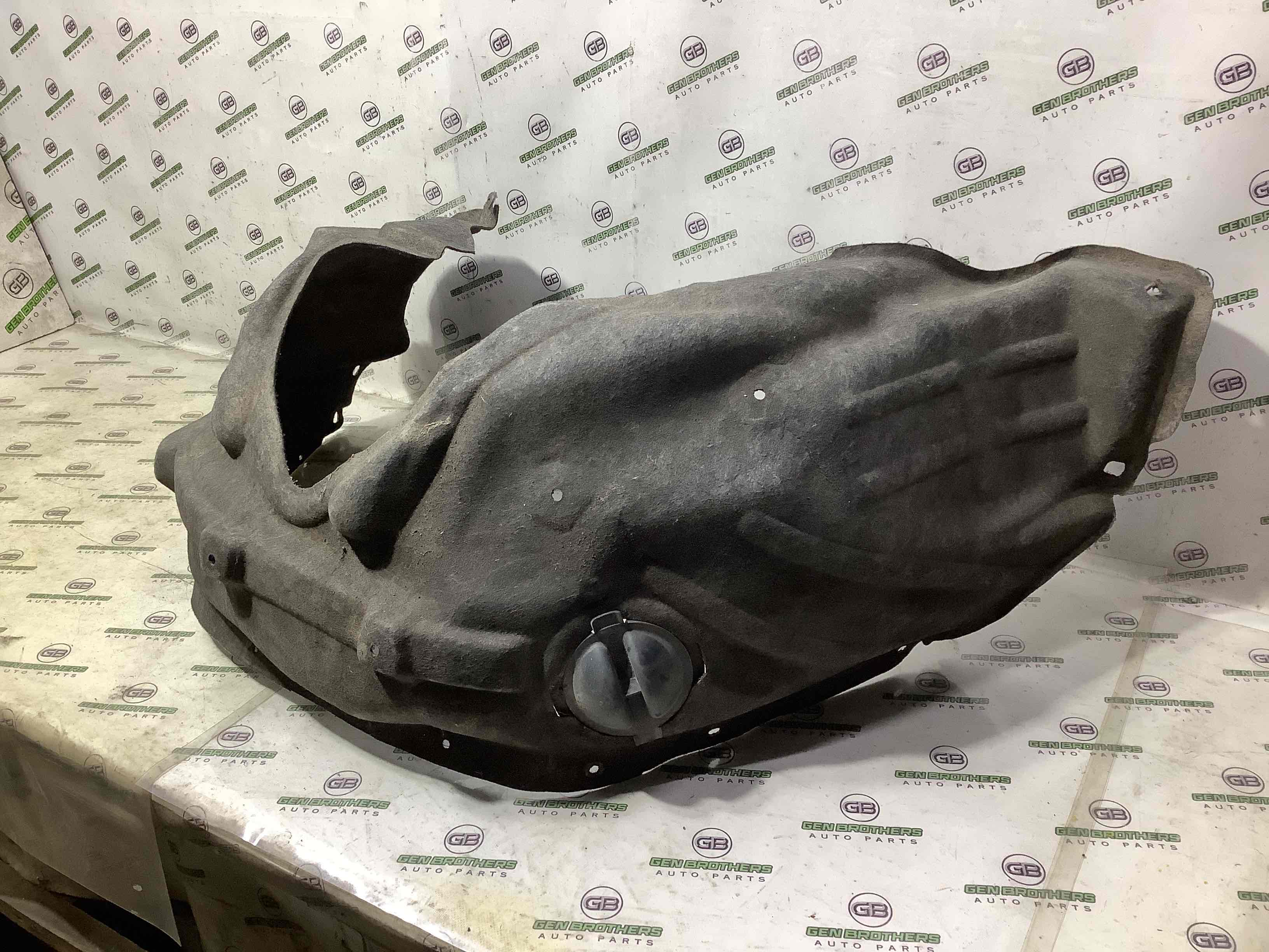 Захист арок передній правий (підкрилок)