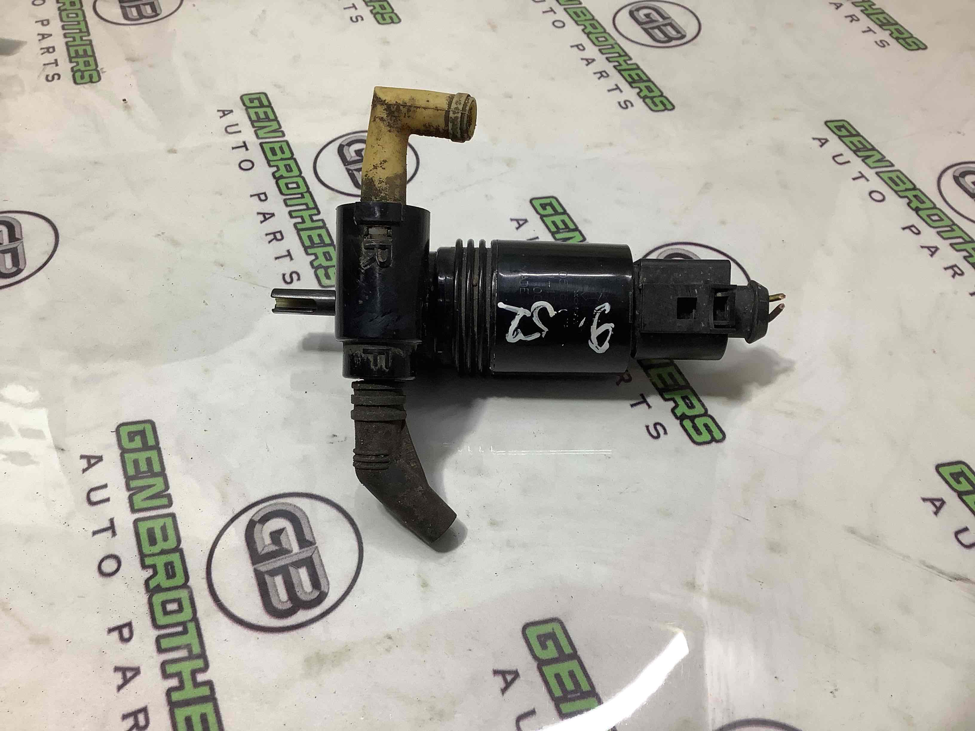 Форсунка омивача, насос омивача, шланг омивача