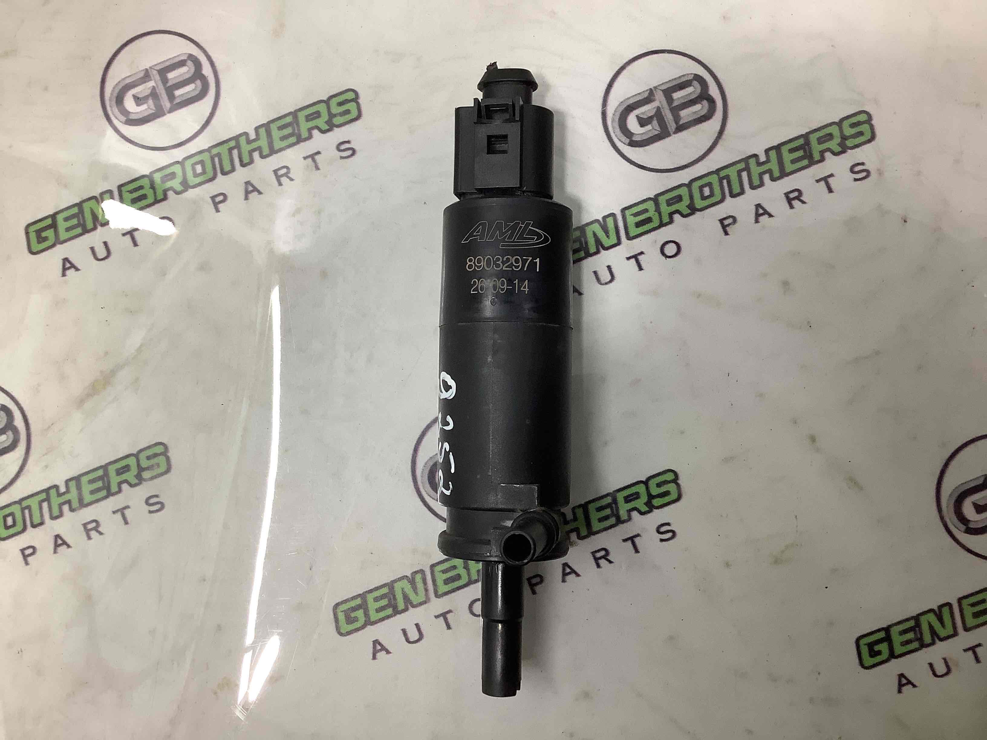 Форсунка омивача, насос омивача, шланг омивача