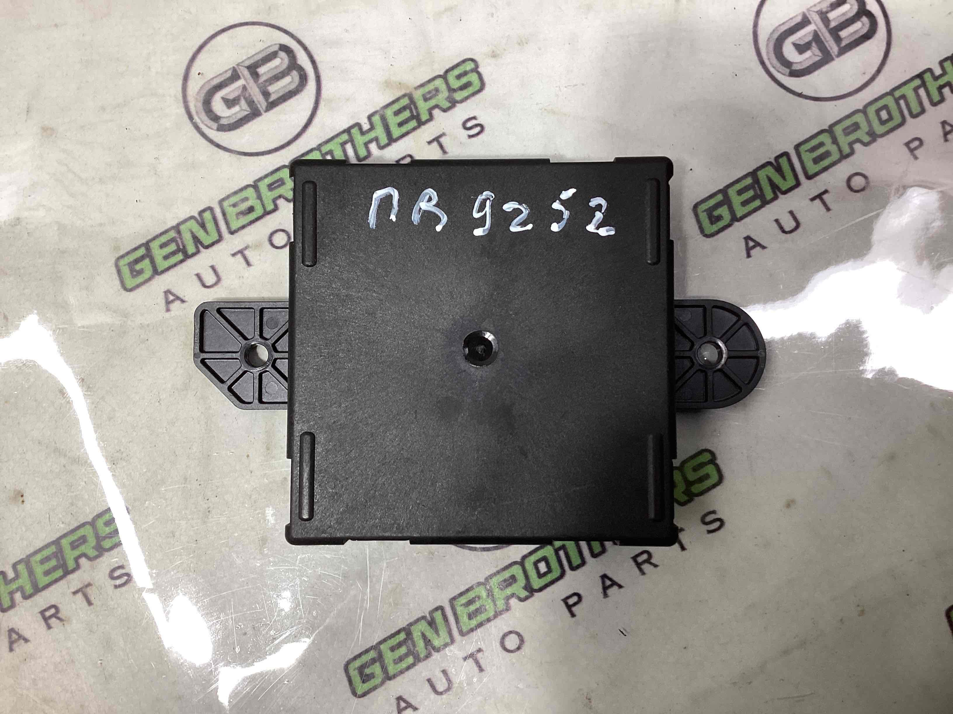 Блок керування дверима