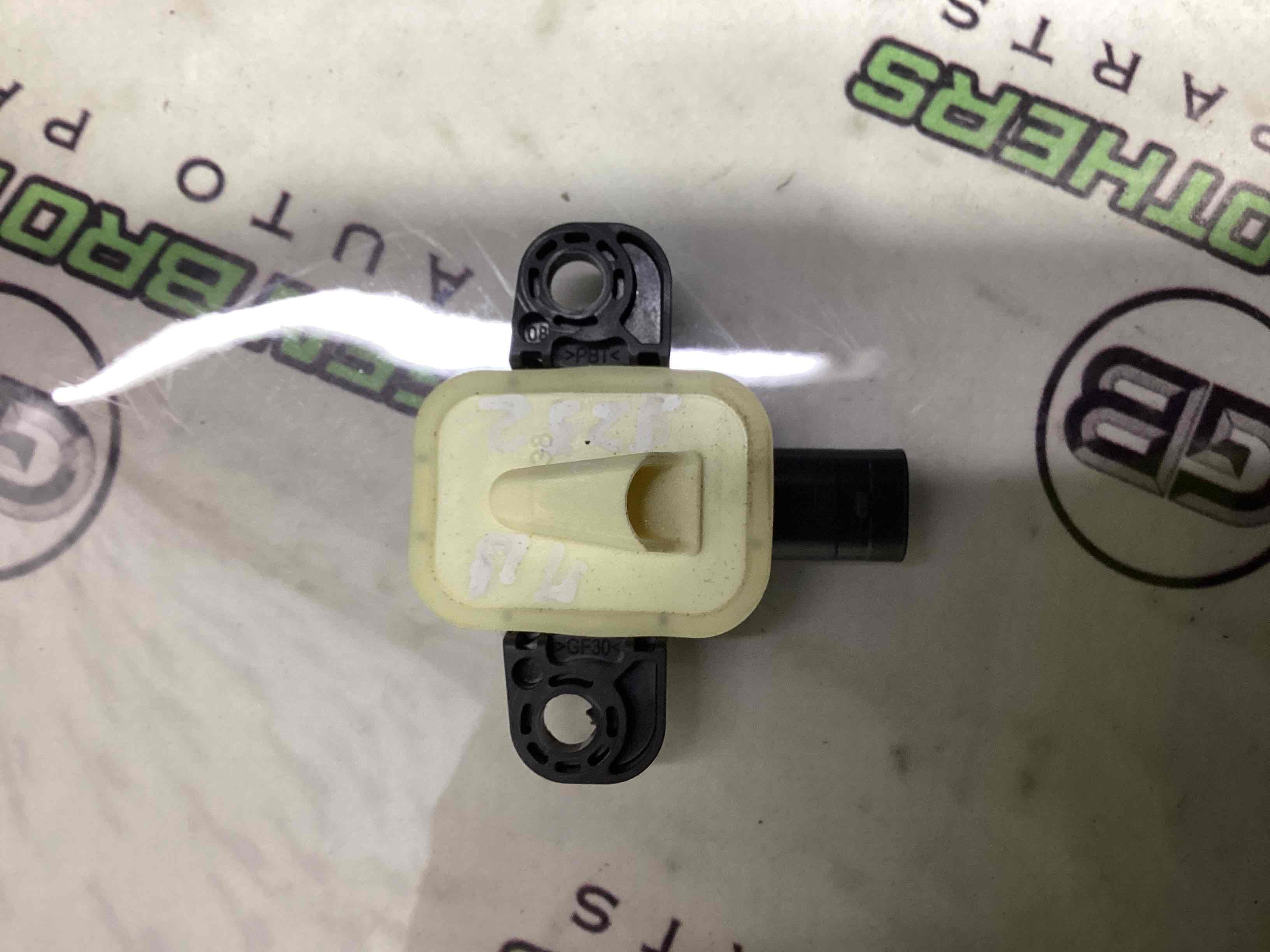 Датчик удару Airbag бічний