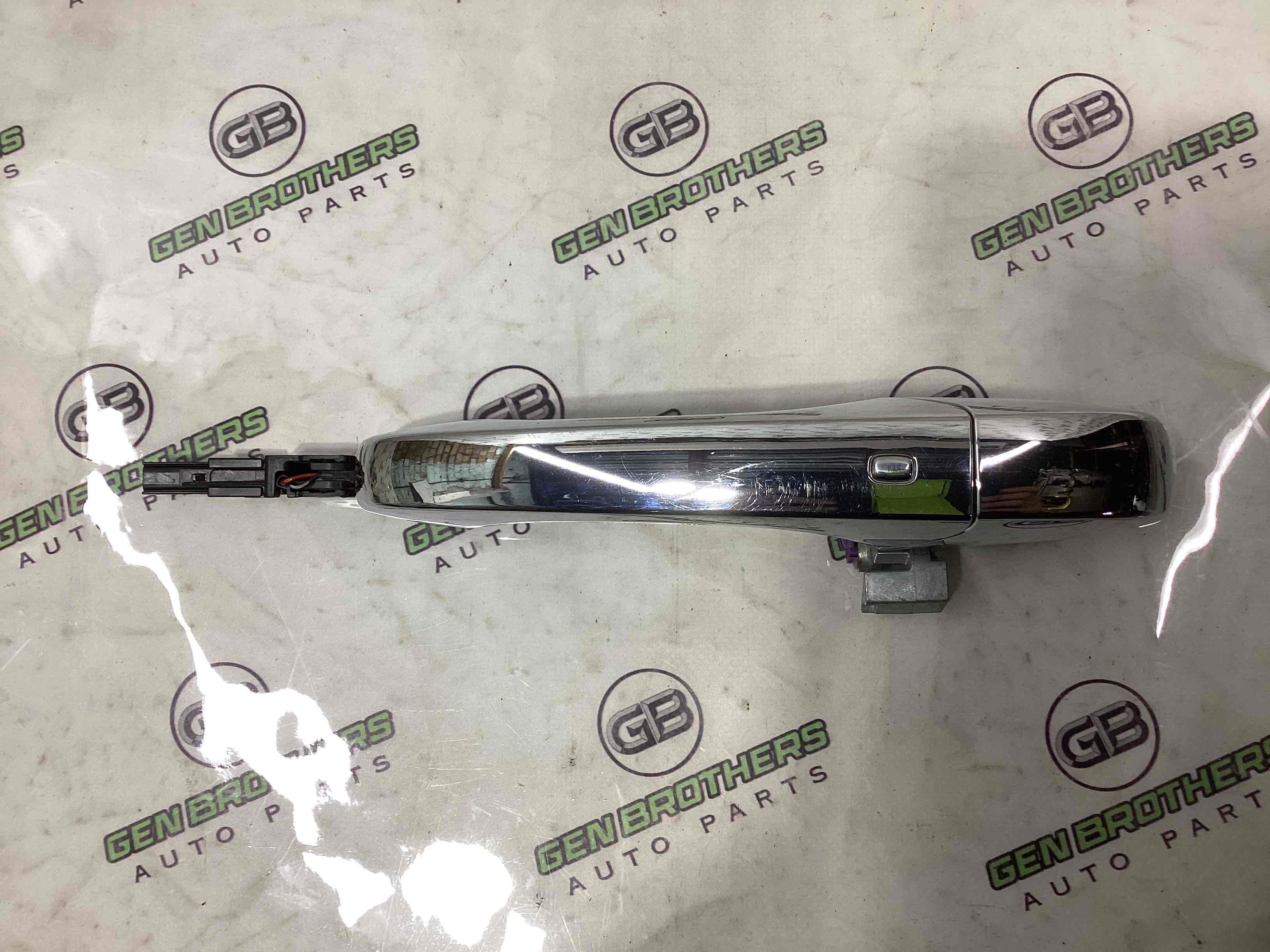 Ручка двері зовнішня