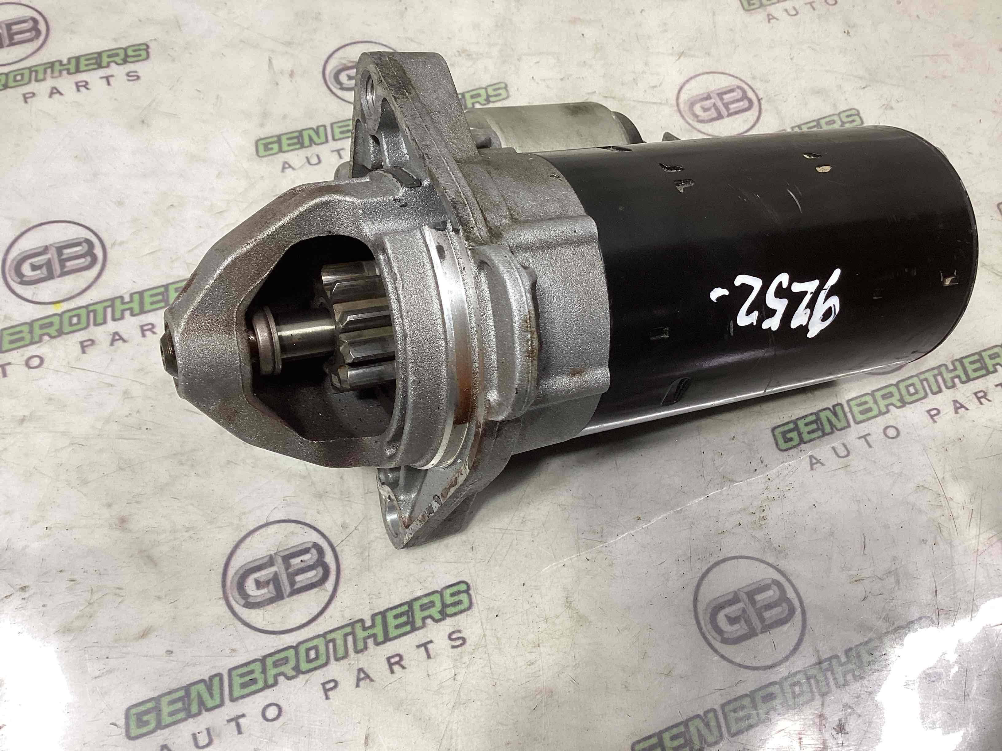 Стартер, кронштейн стартера