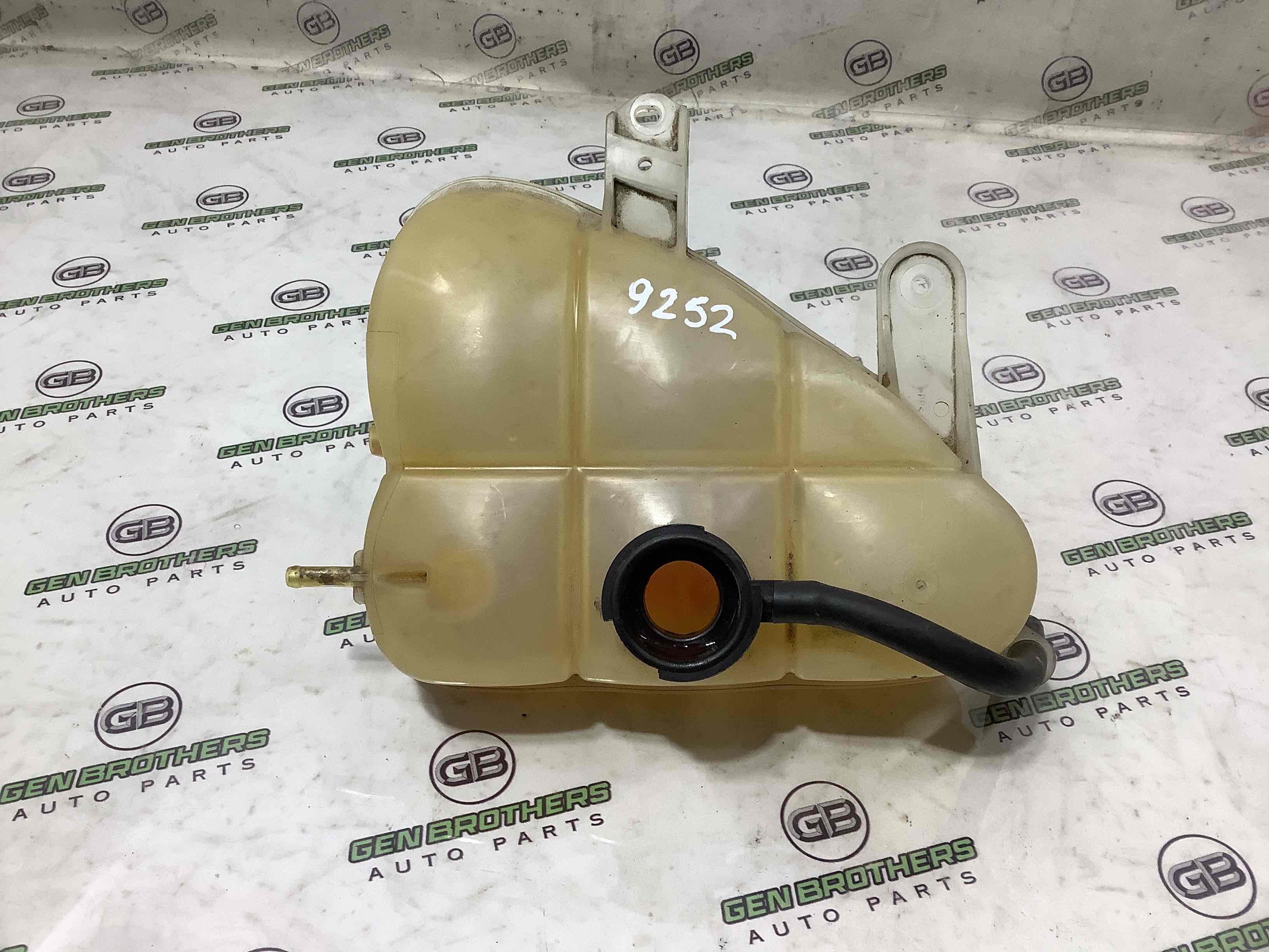 Розширювальний бачок охолодження