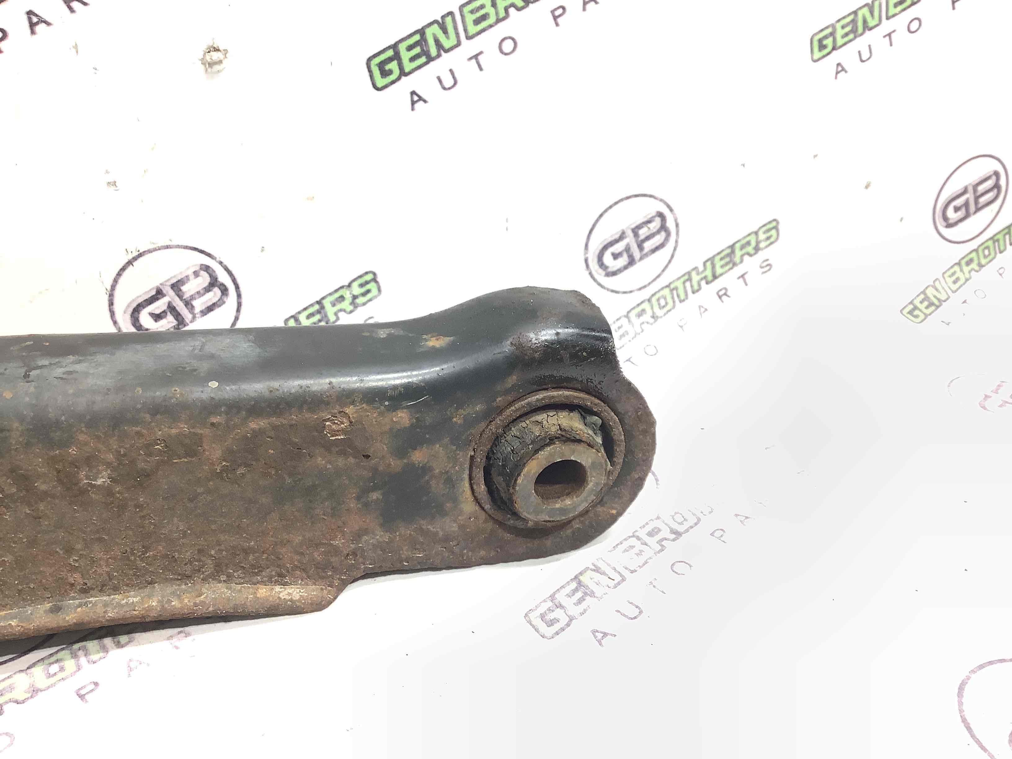 Важіль задній правий