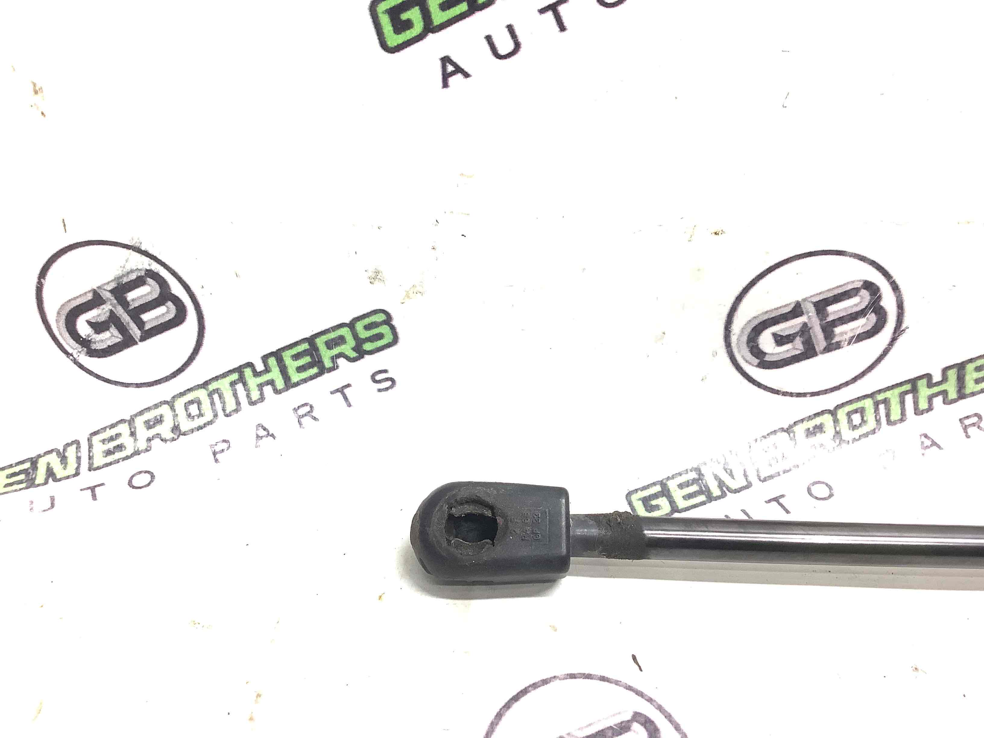 Амортизатор кришки двері багажника