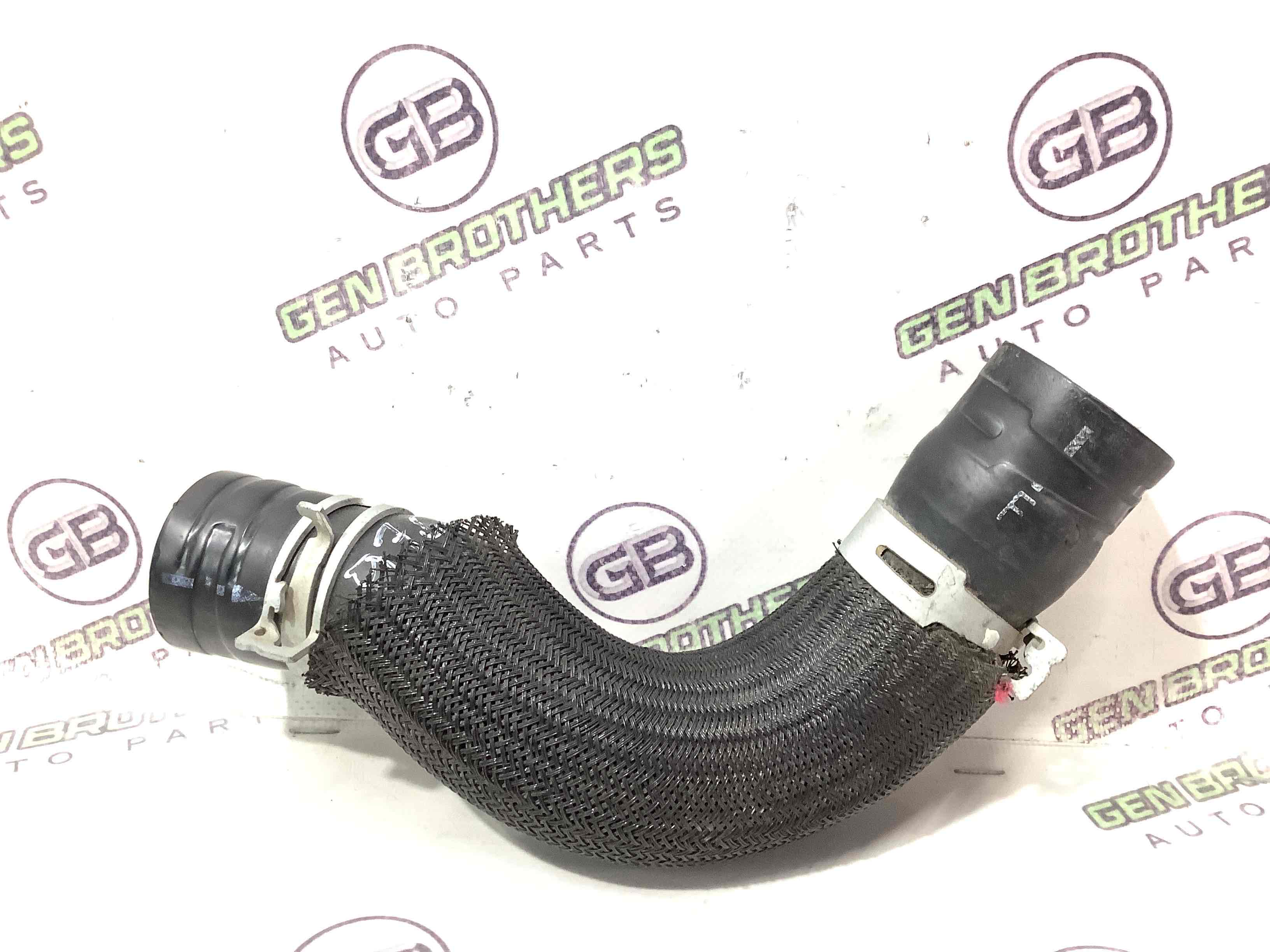 Патрубок трубопровід, шланг